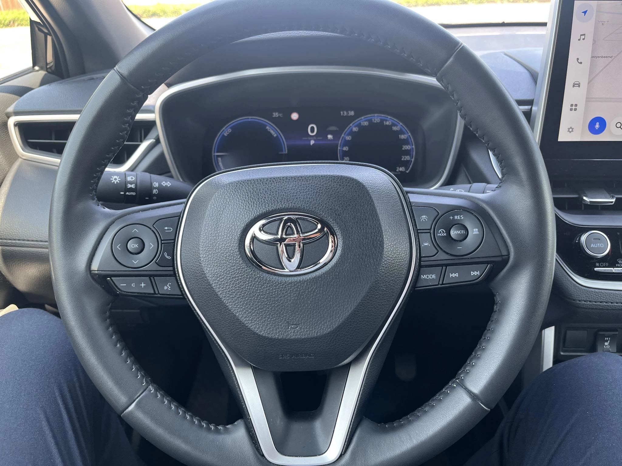 Toyota-Corolla Cross-image-13