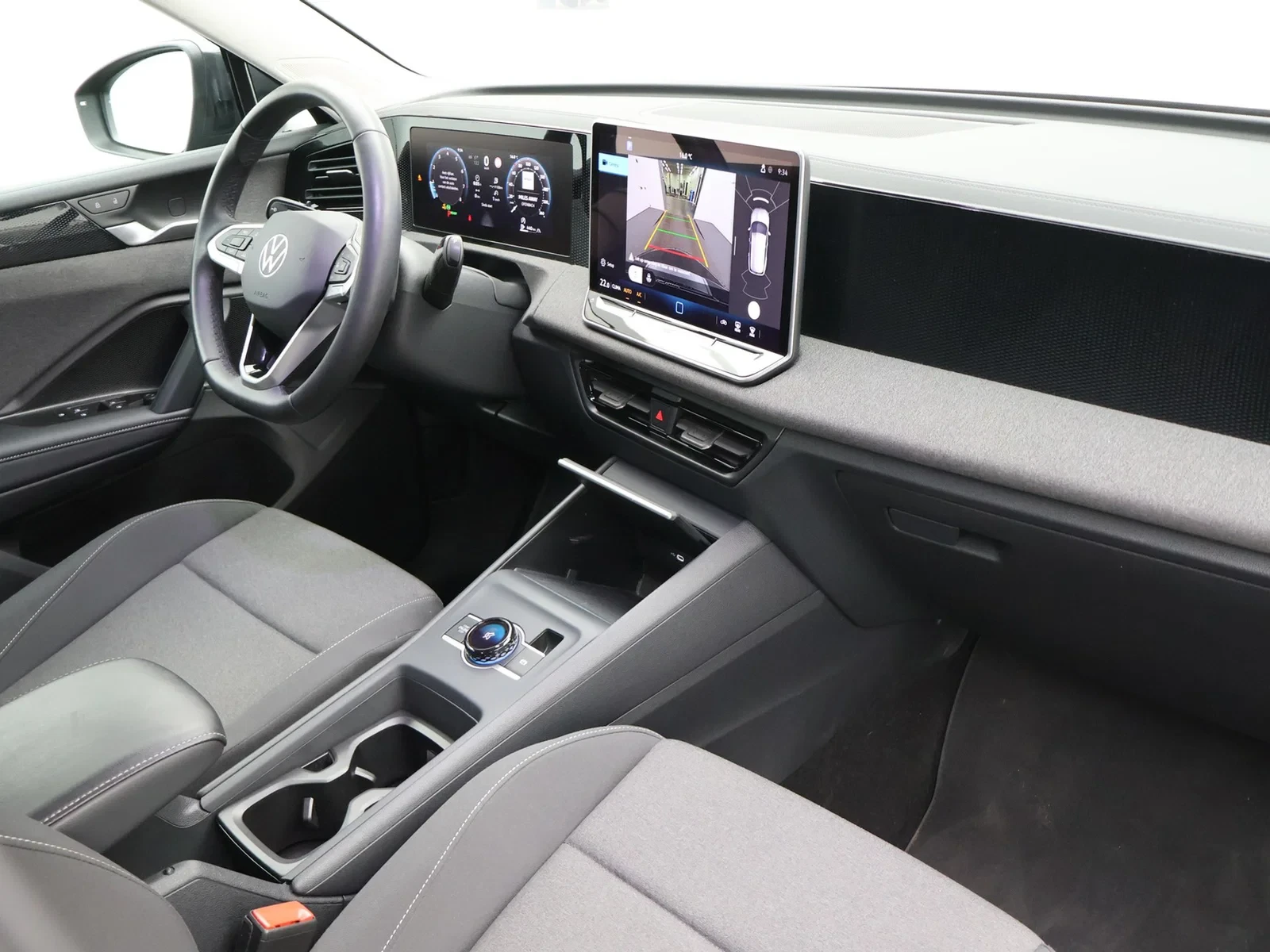 Volkswagen-Tiguan-image-2