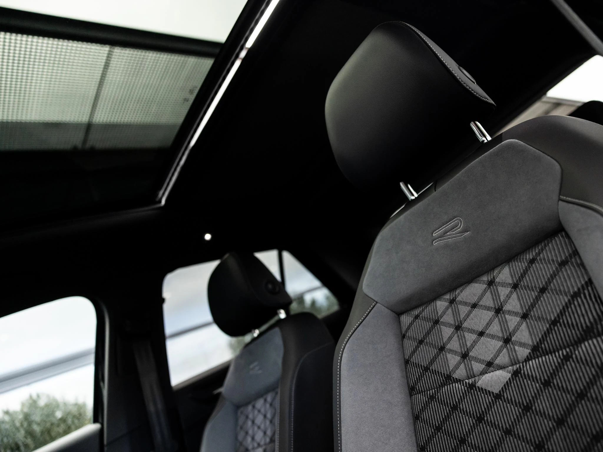 Volkswagen-T-Roc-image-27