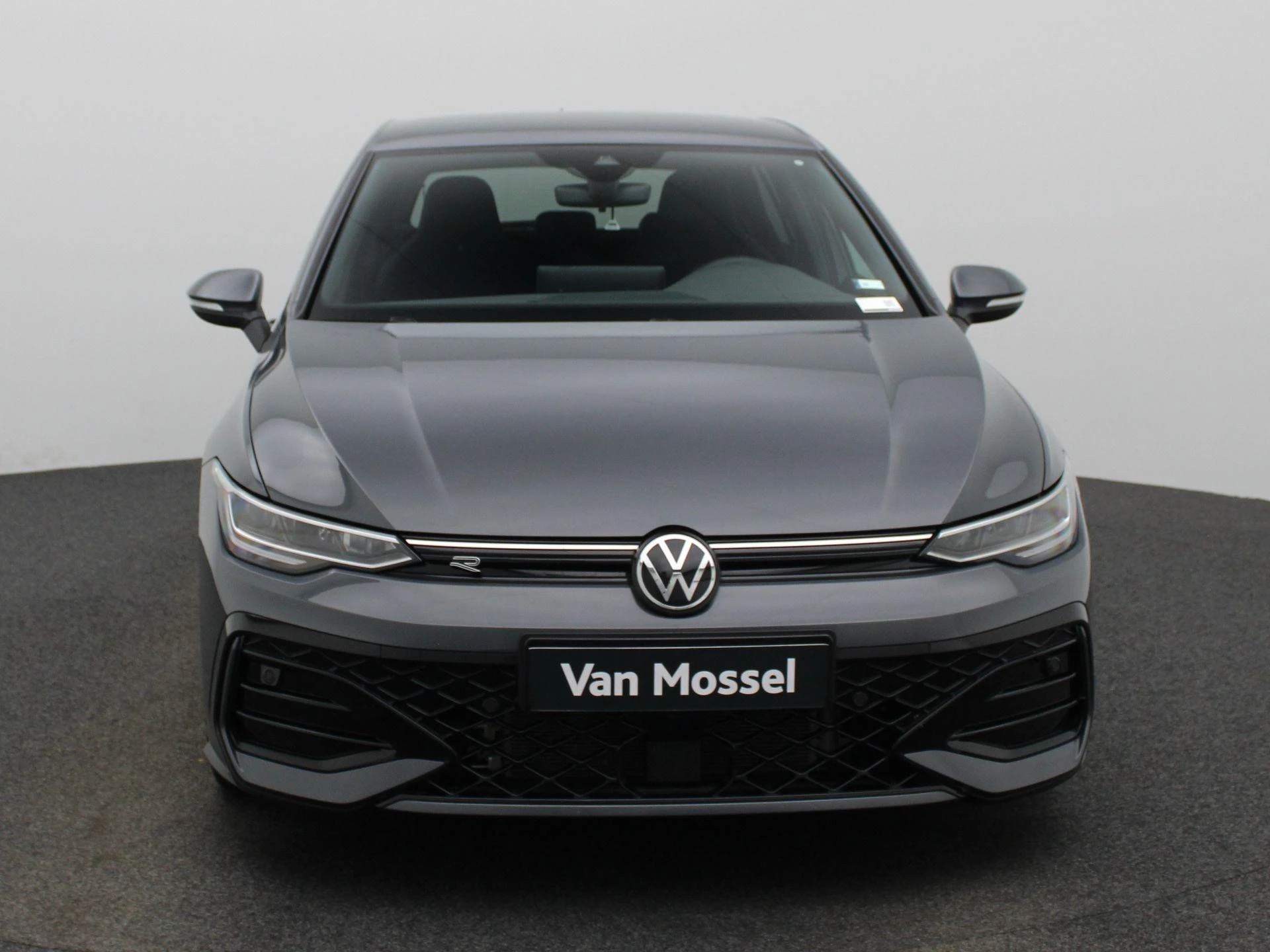 Volkswagen-Golf-image-2