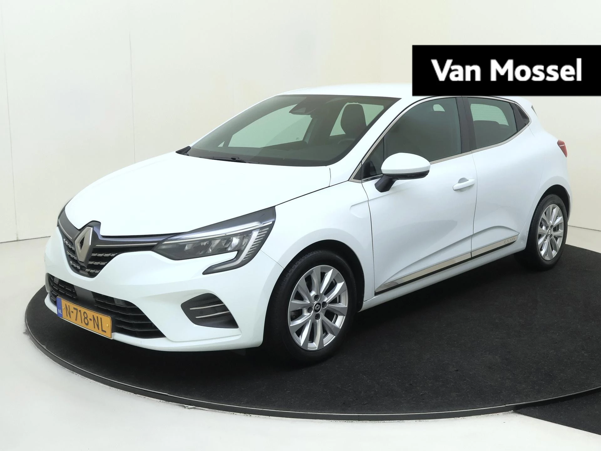 Renault-Clio-image-0