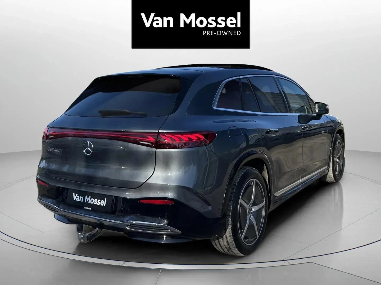 Mercedes-Benz-EQS-image-4