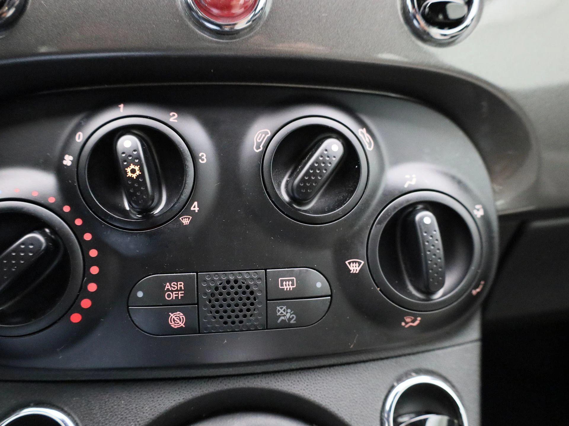 Fiat-500C-image-19