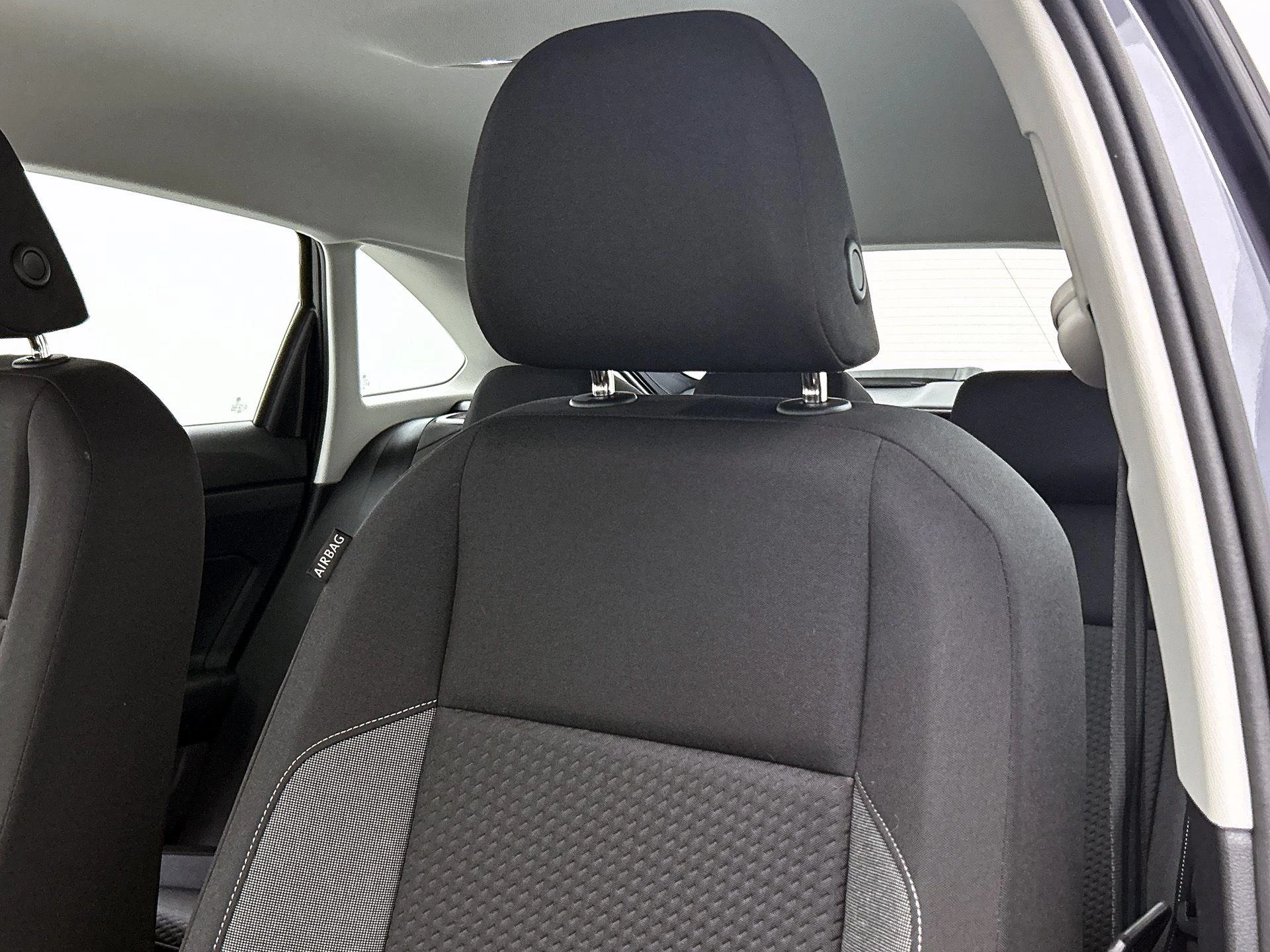 Volkswagen-Taigo-image-10