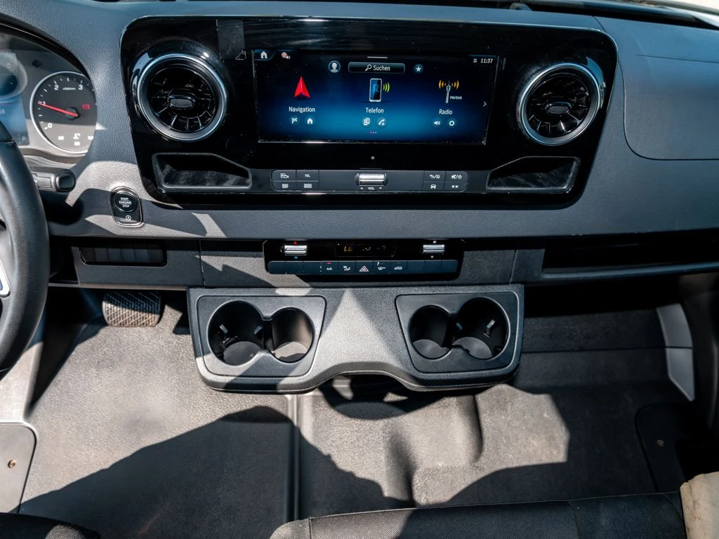 Mercedes-Benz-Sprinter 317-image-10
