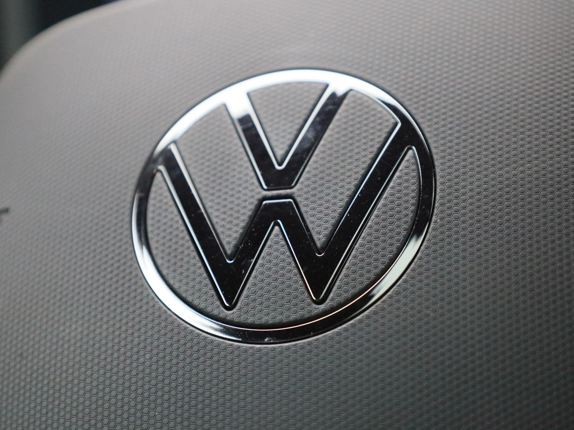 Volkswagen-Tiguan-image-40