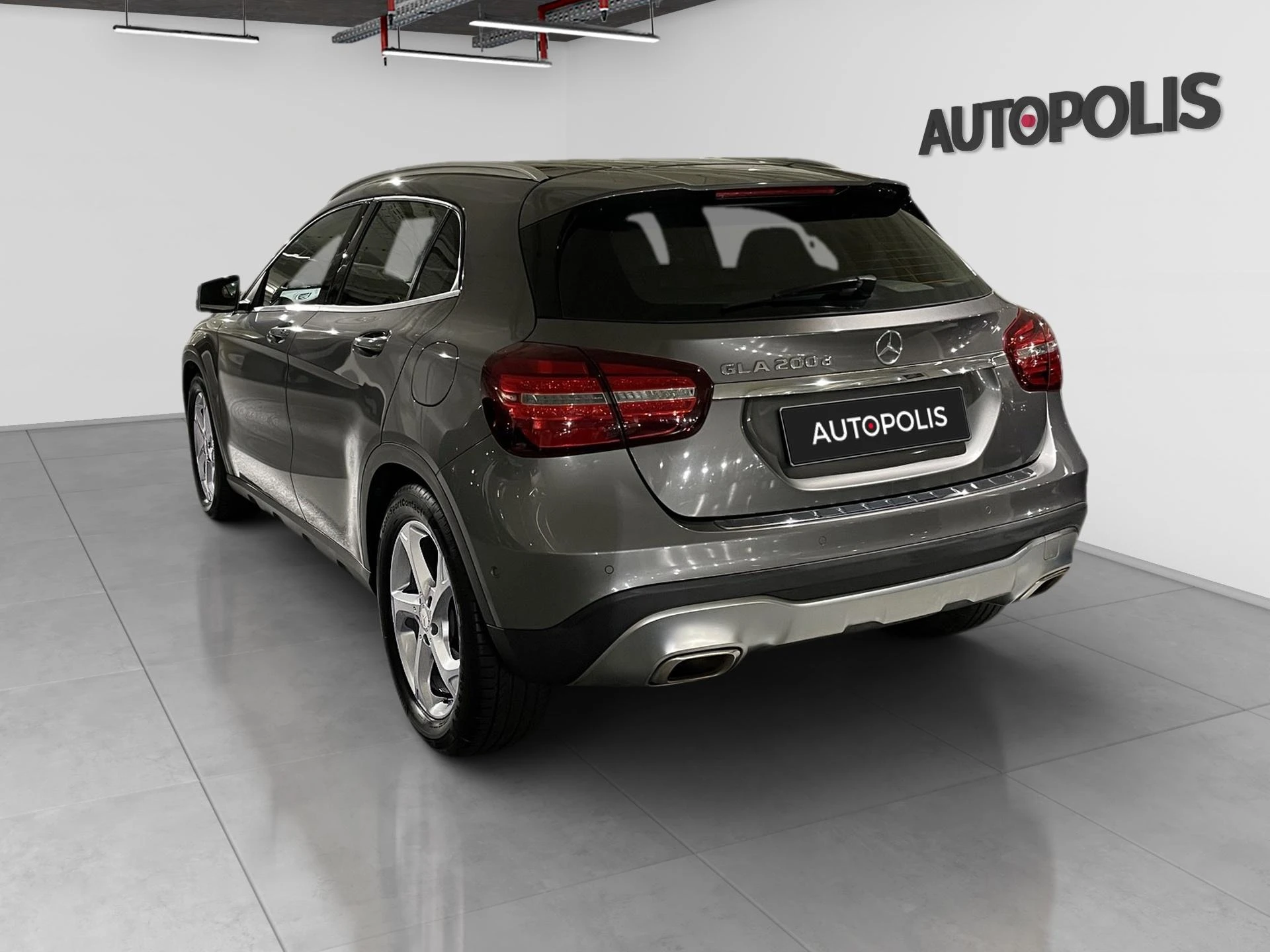 Mercedes-Benz-GLA-image-17