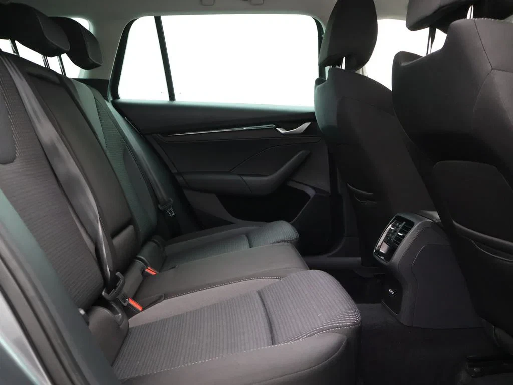 Škoda-Octavia-image-13
