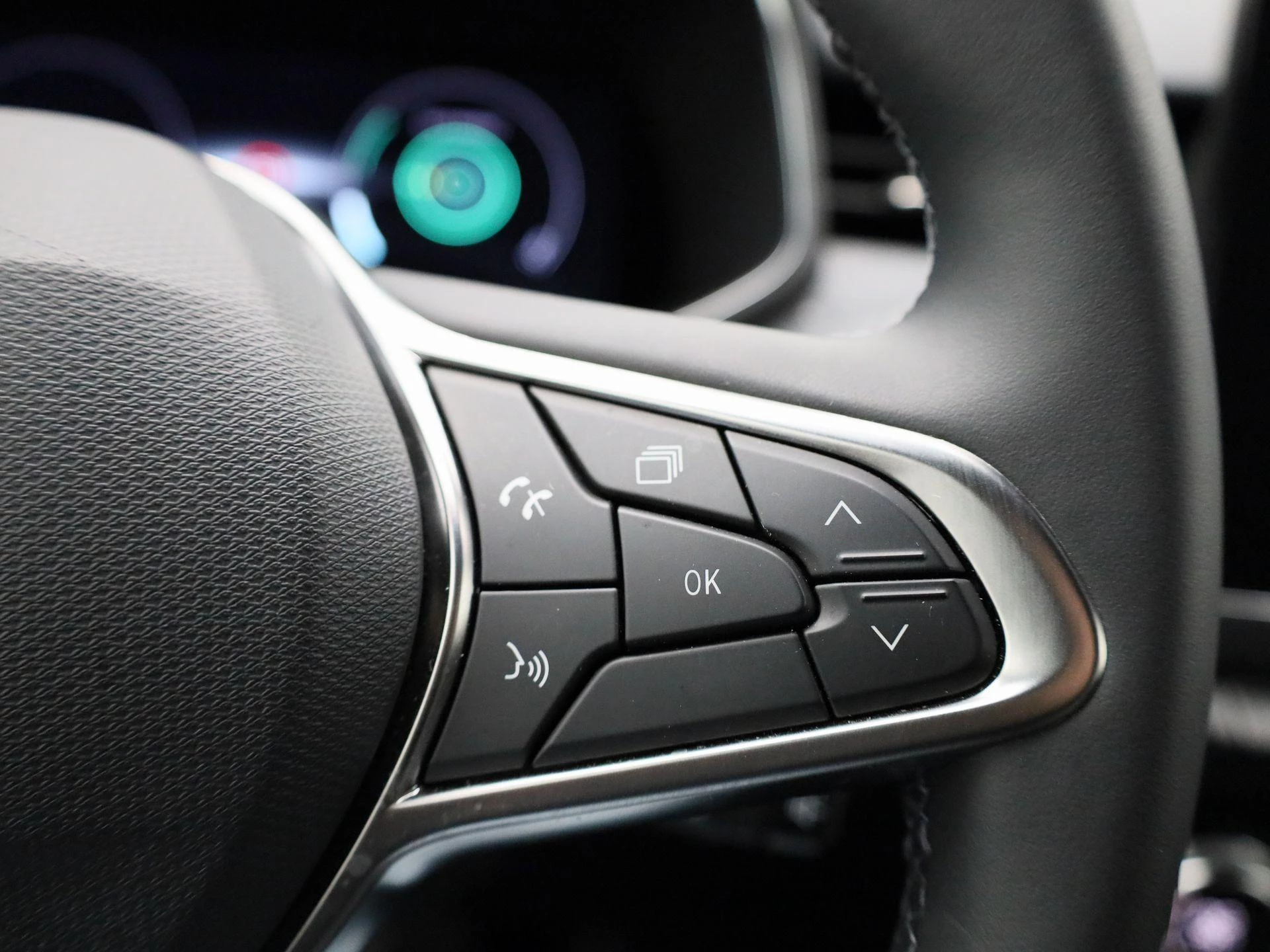 Renault-Clio-image-23