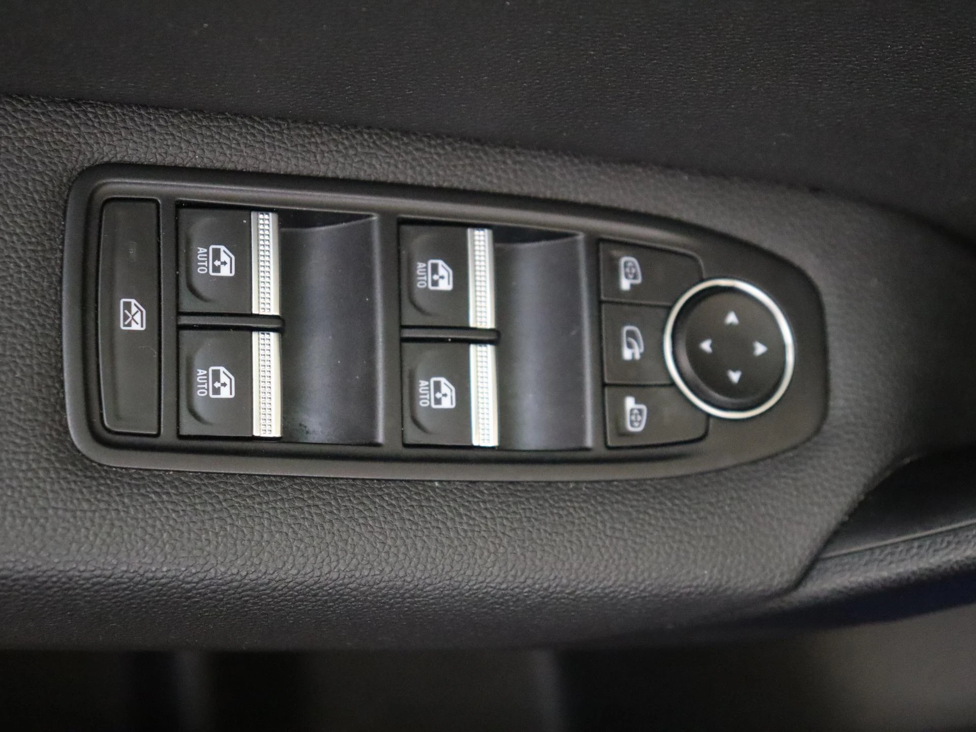 Renault-Captur-image-23