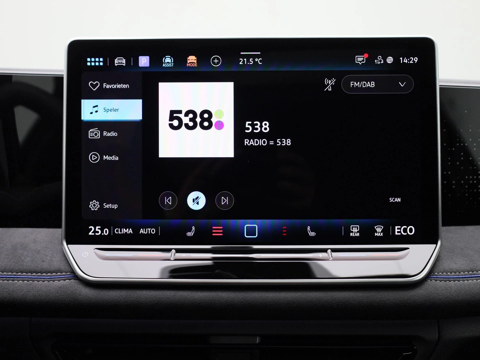 Volkswagen-Tiguan-image-22