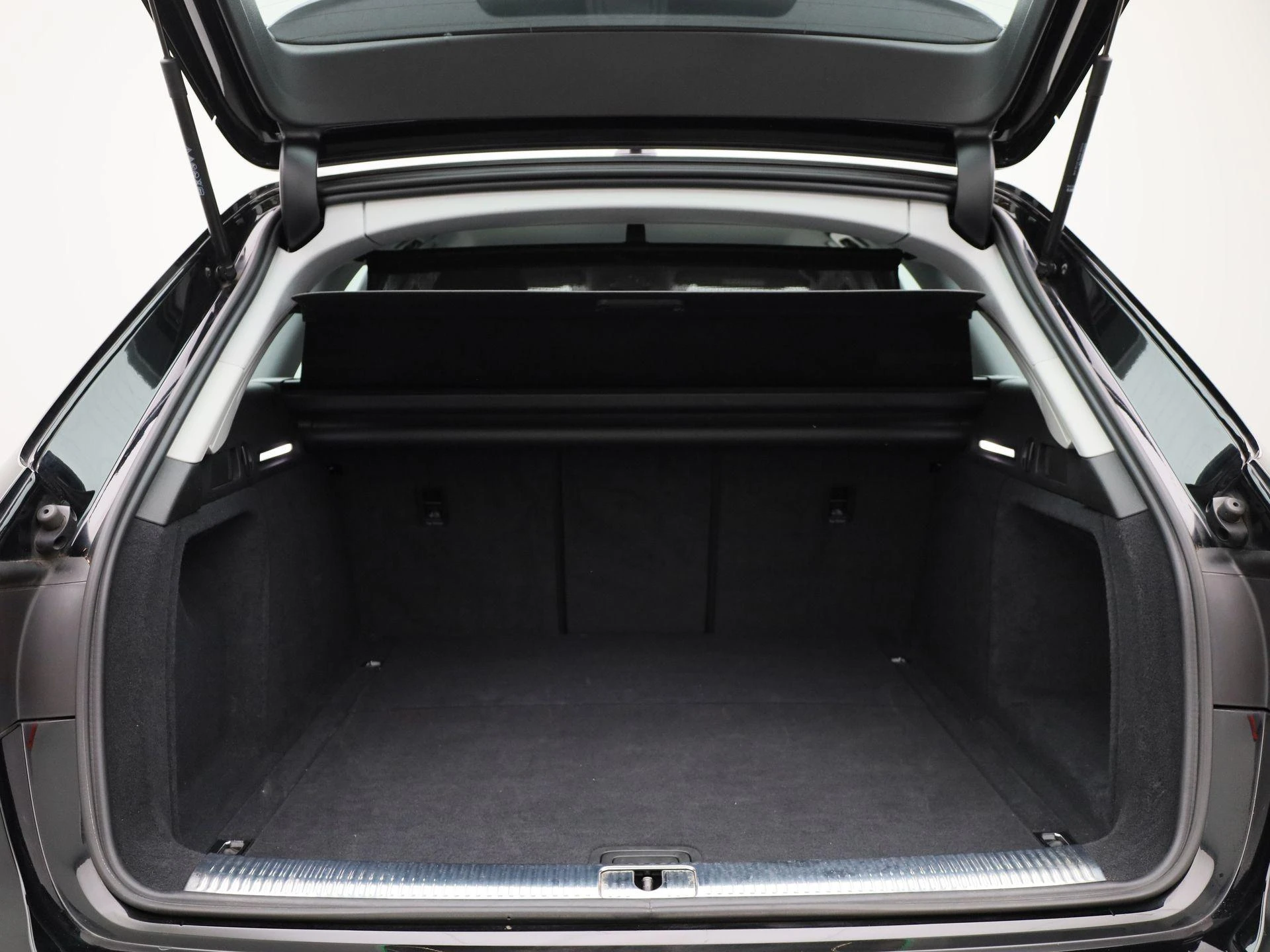 Audi-A4-image-16