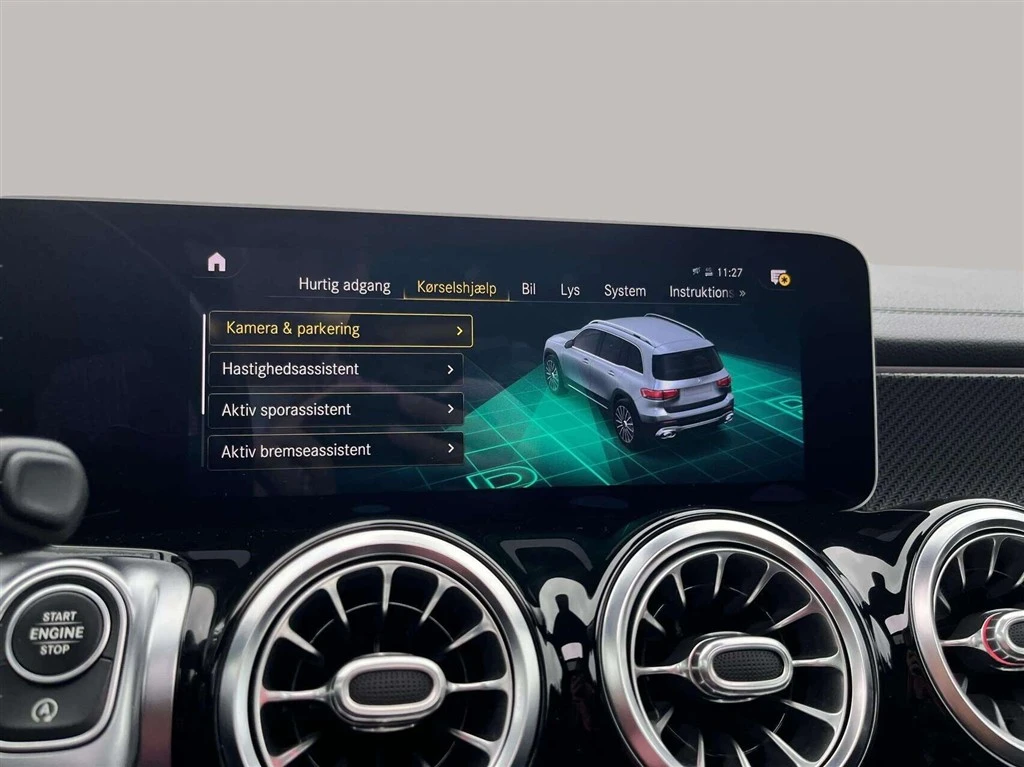 Mercedes-Benz-GLB-image-18
