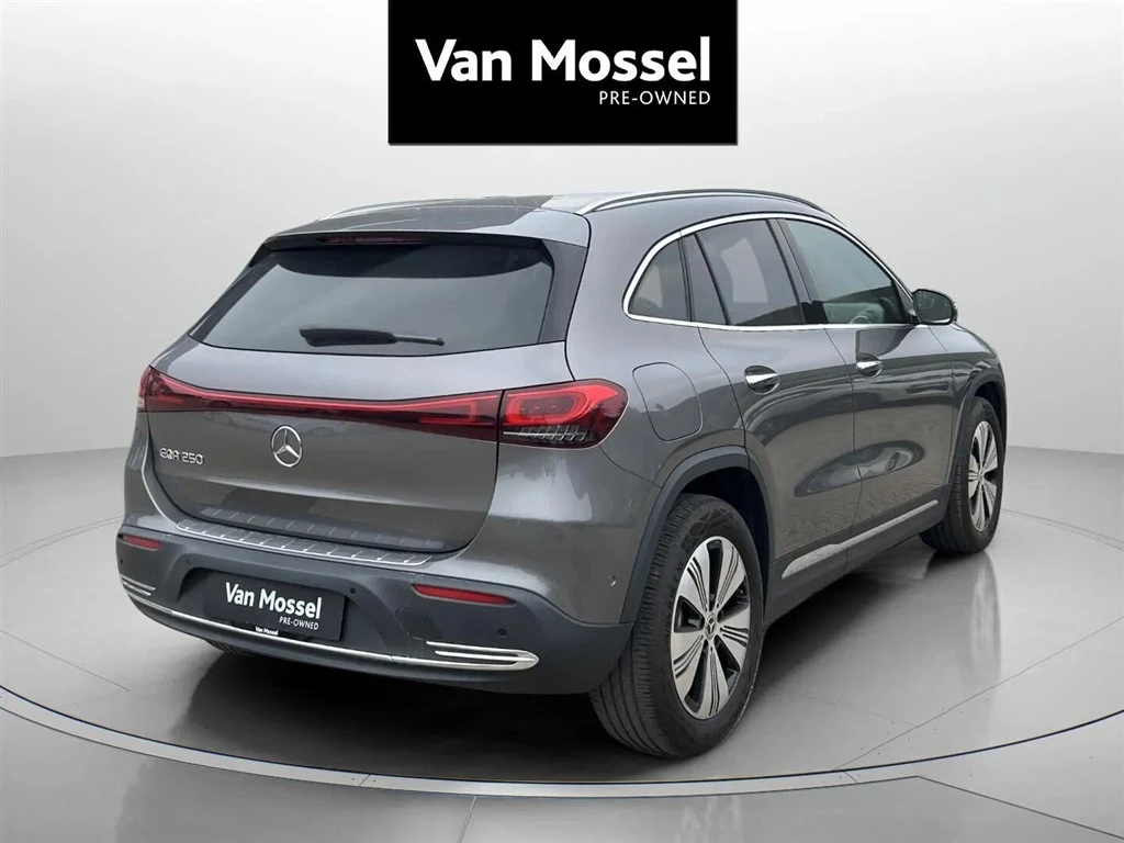 Mercedes-Benz-EQA-image-4