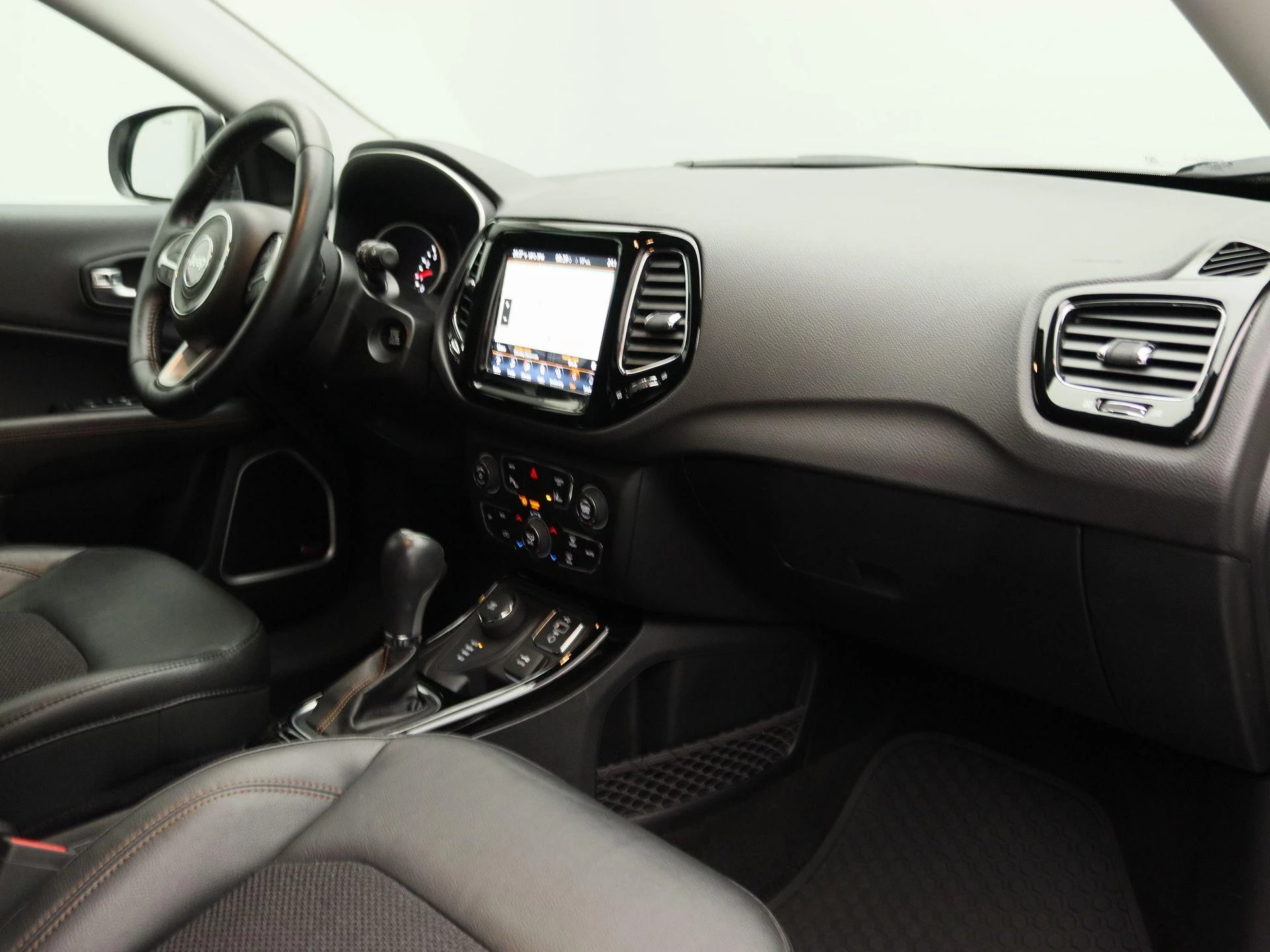 Jeep-Compass-image-21