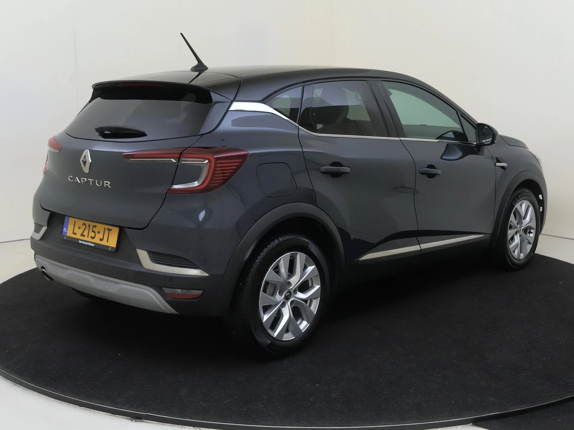Renault-Captur-image-3