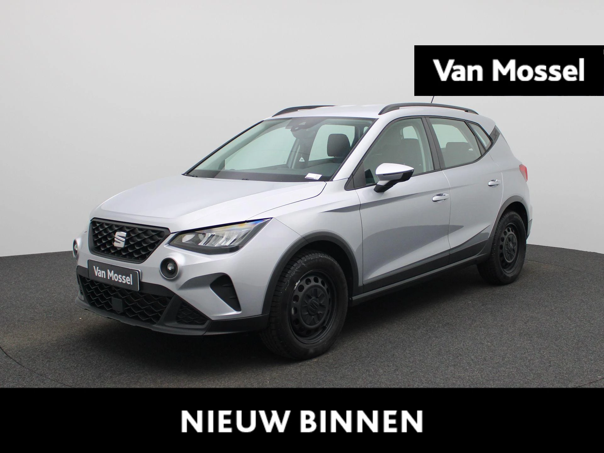 SEAT-Arona-image-0