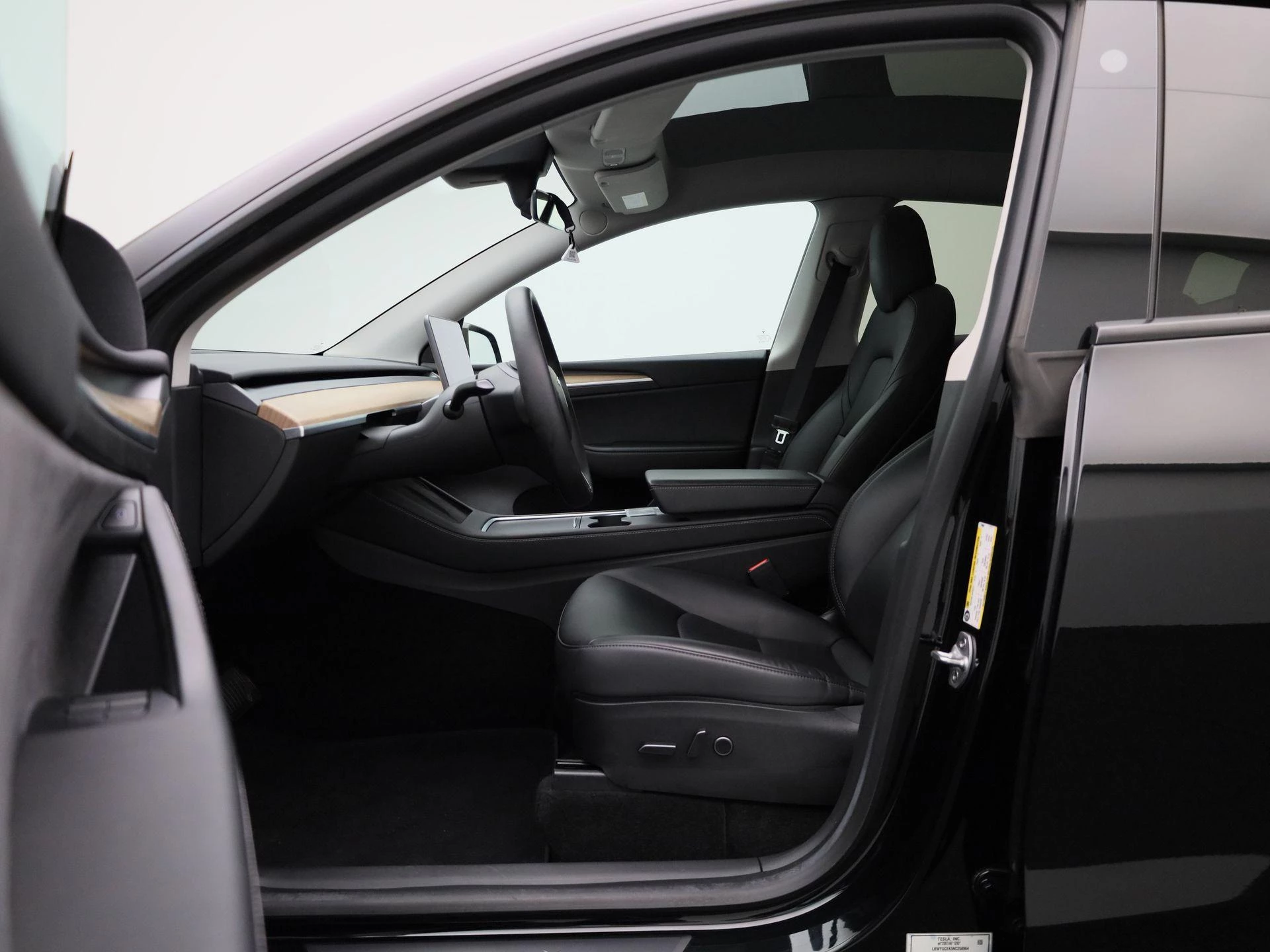Tesla Model Y Long Range Dual Motor AWD