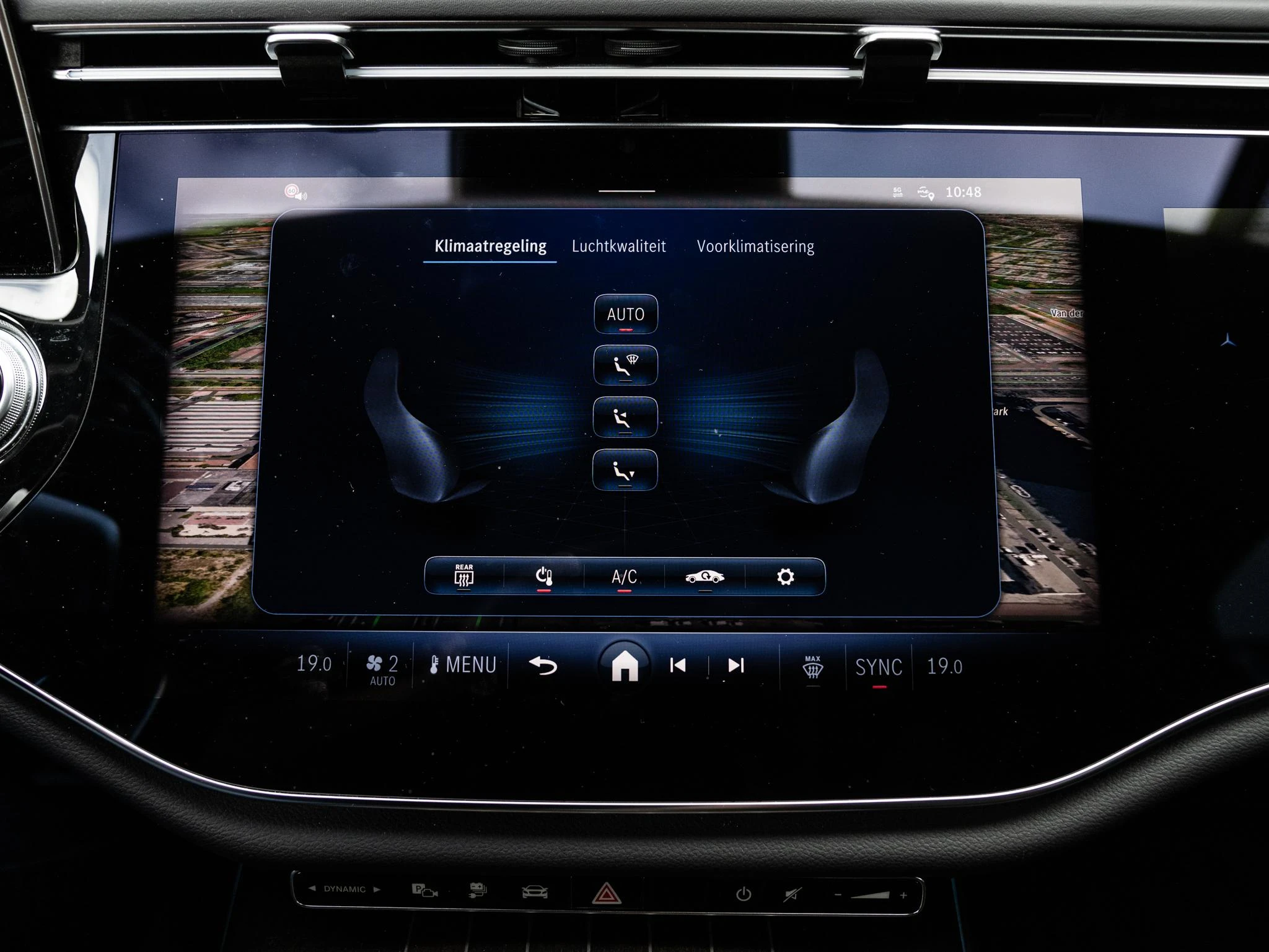 Mercedes-Benz-E-Klasse-image-46