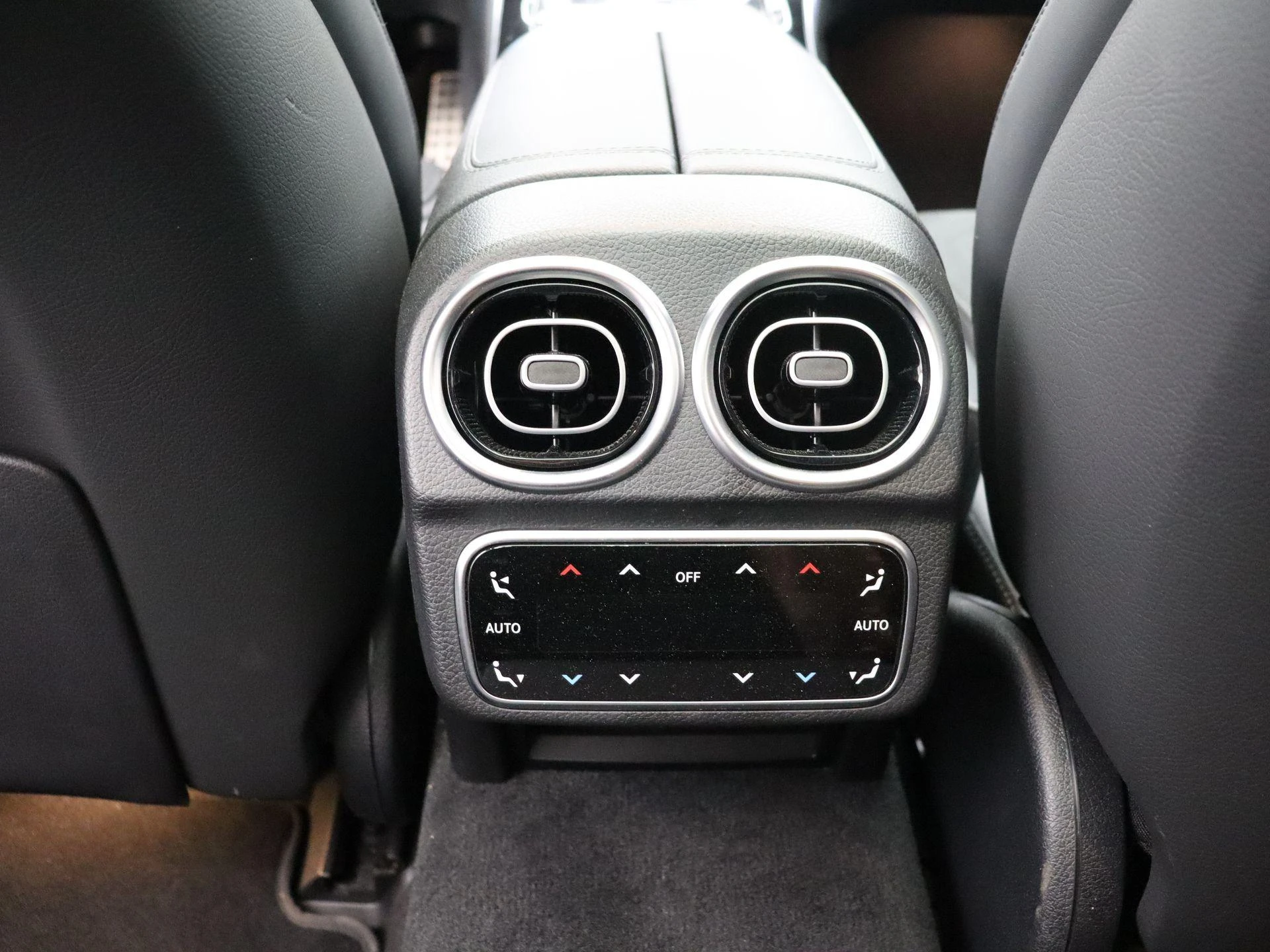 Mercedes-Benz-Classe C-image-17