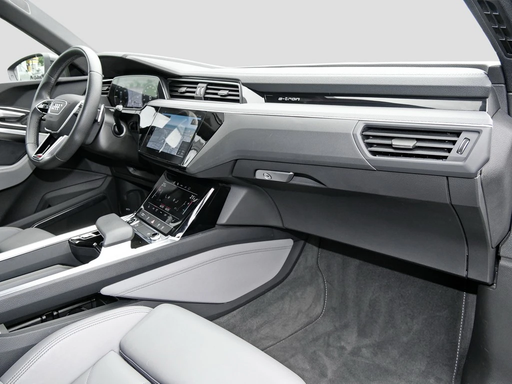 Audi Q8 e-tron 55 quattro S-Line *B&O*LUFT*AHK*MATRIX*ACC*NAVI*