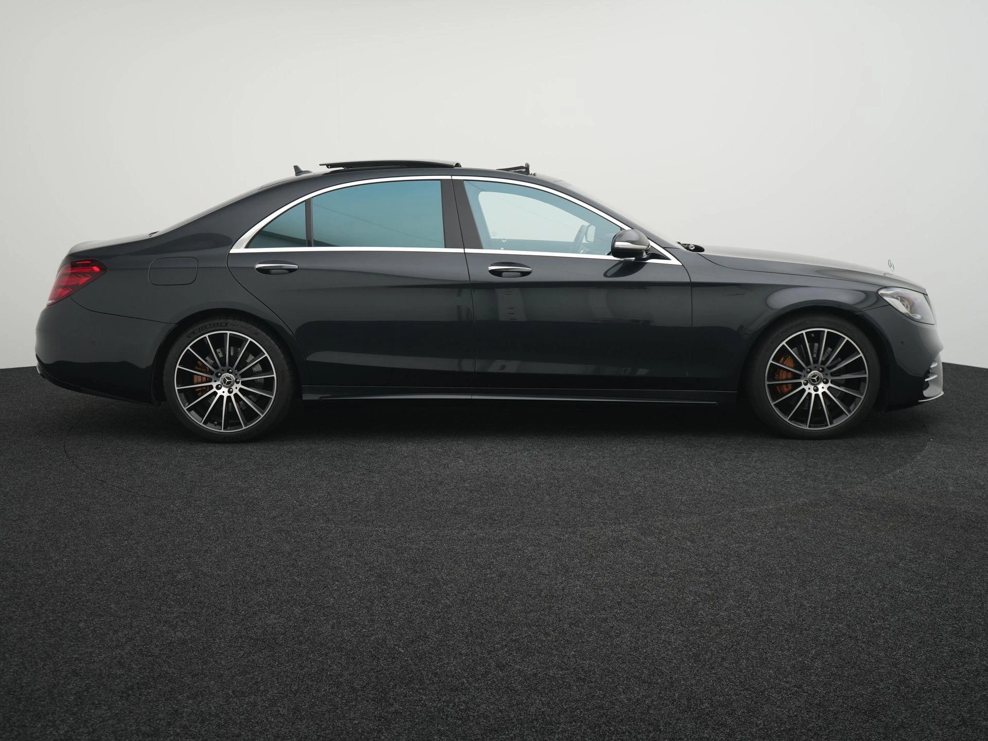 Mercedes-Benz-S-Klasse-image-5