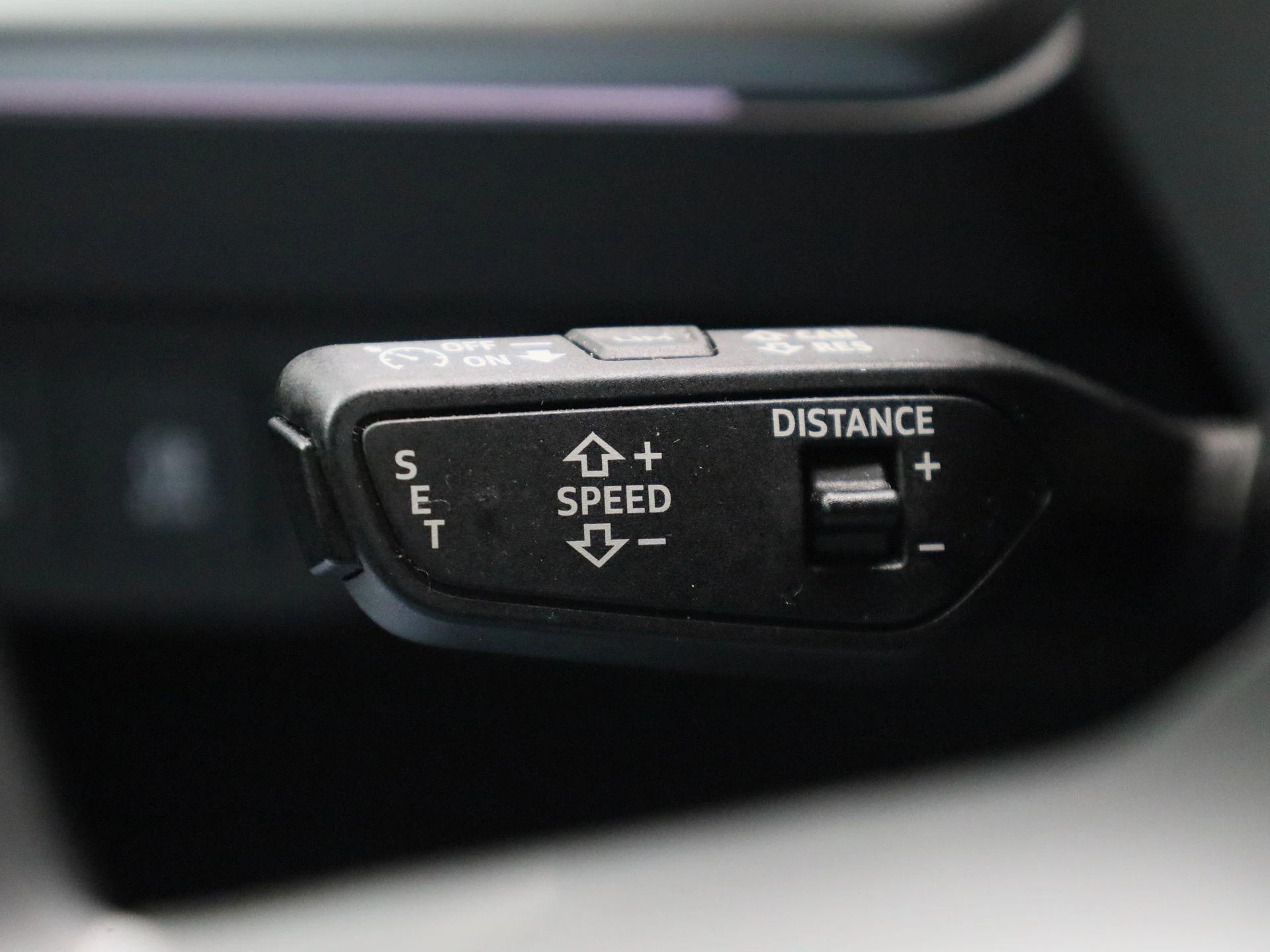 Audi-Q4 e-tron-image-22