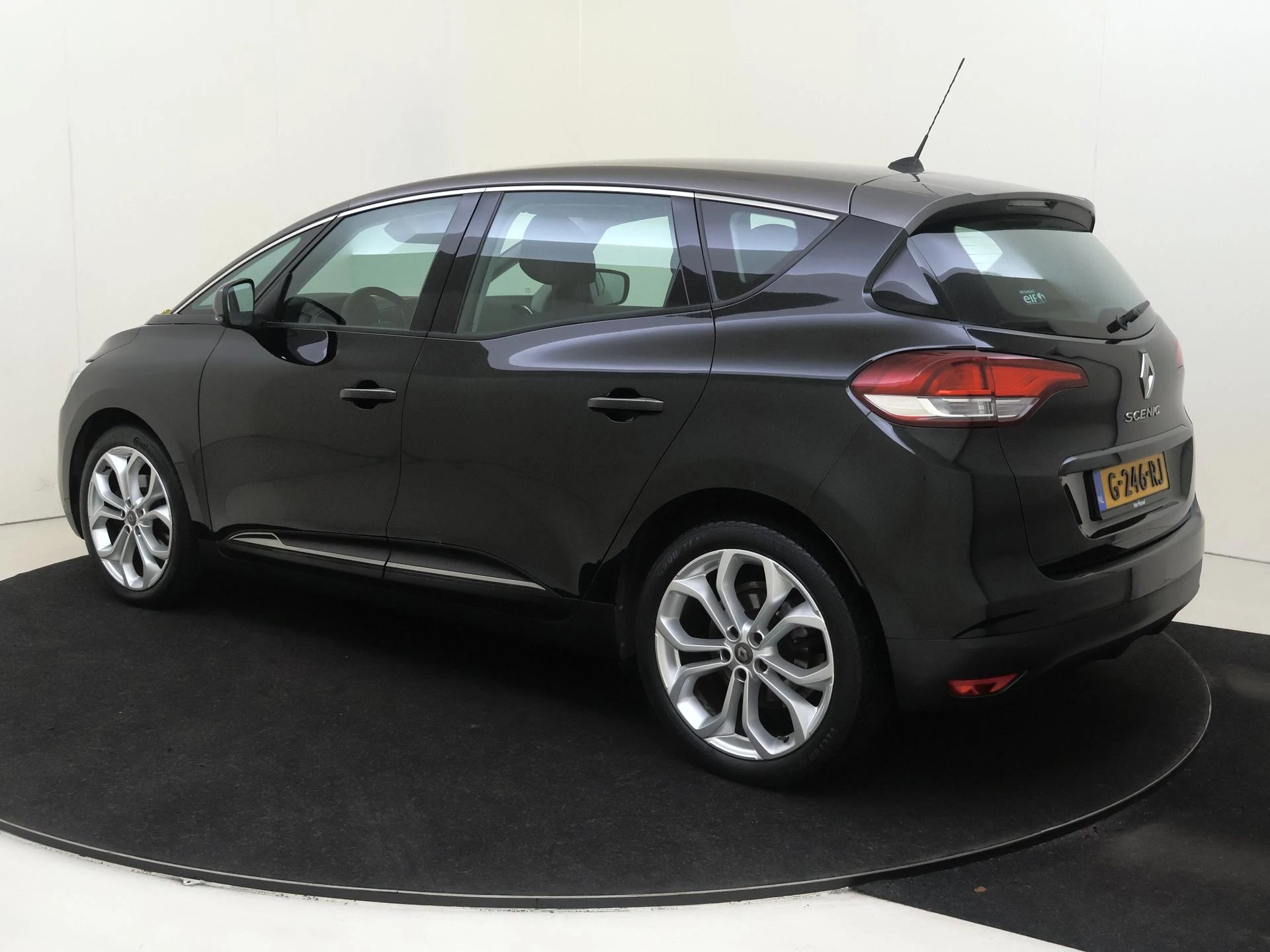 Renault-Scénic-image-2