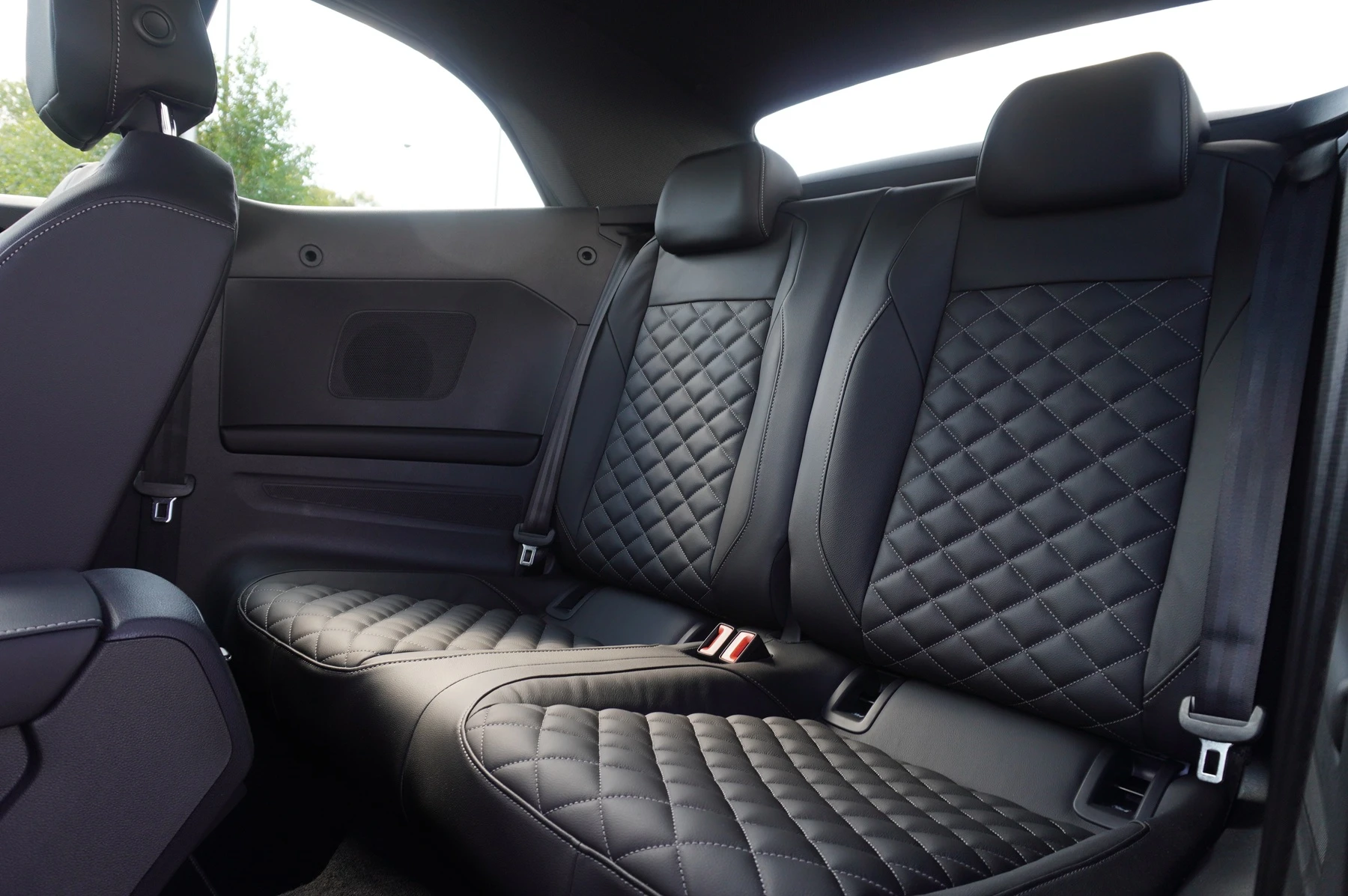 Volkswagen-T-Roc-image-9