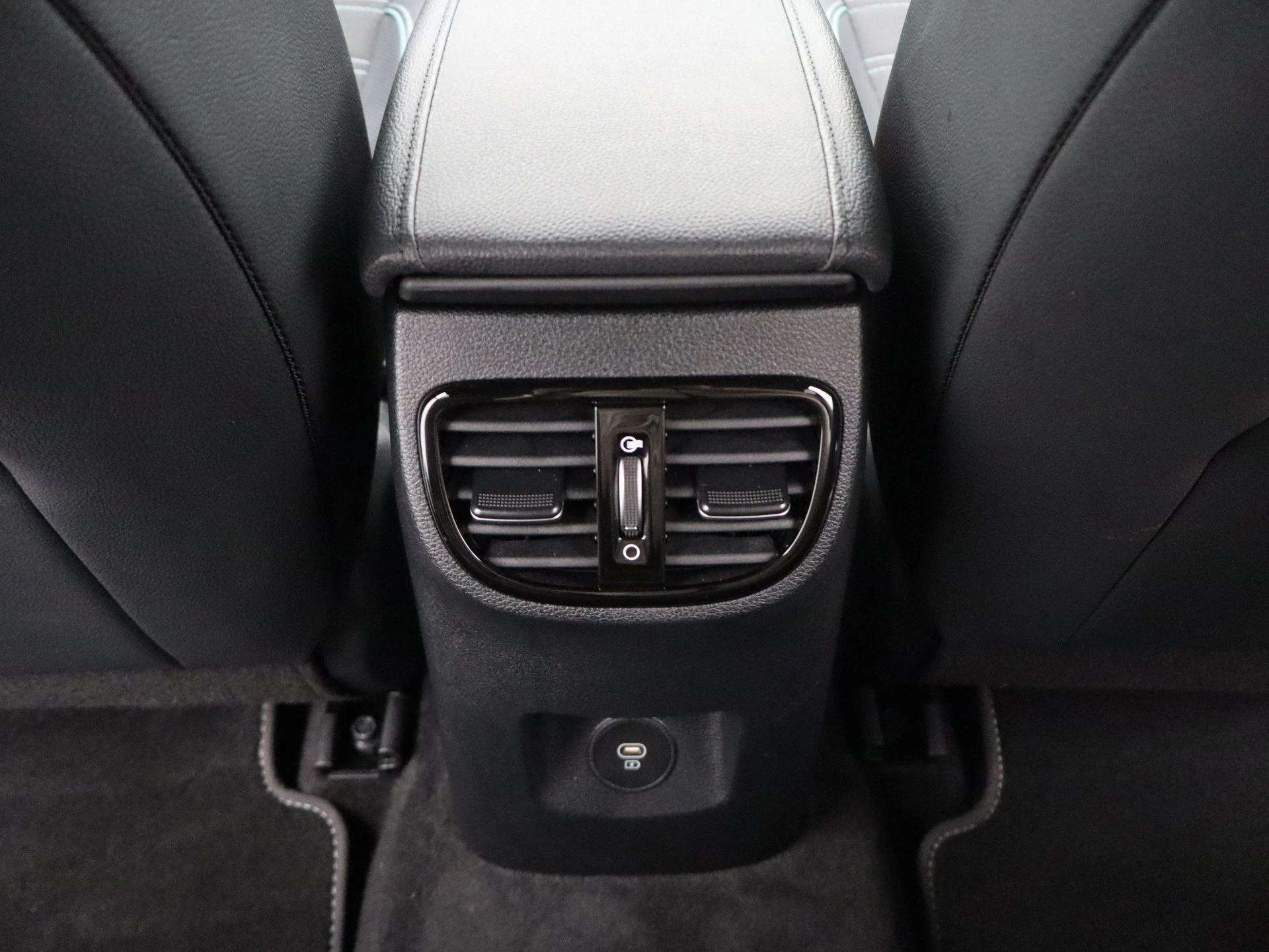 Kia-Ceed Sportswagon-image-37