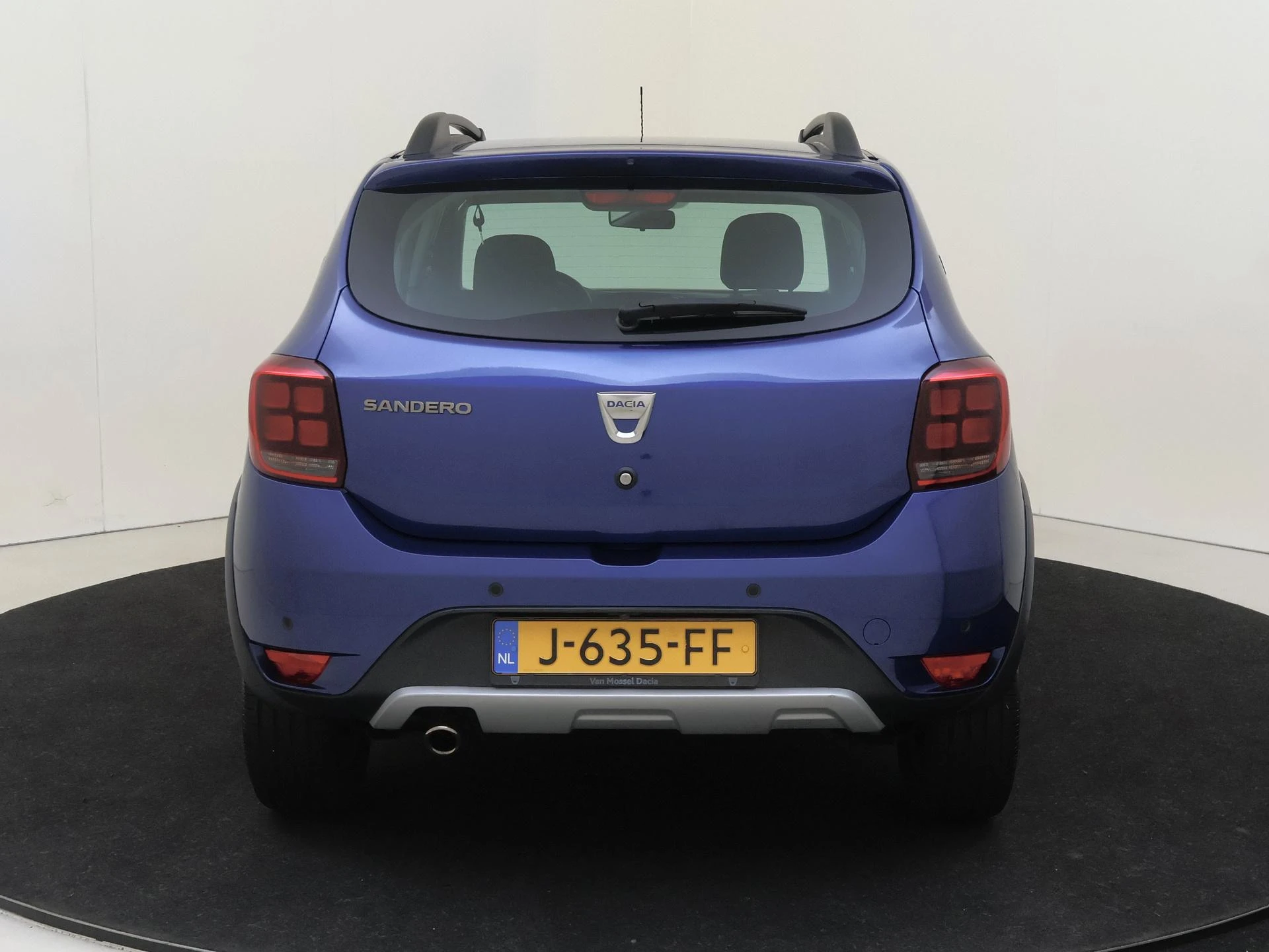 Dacia-Sandero Stepway-image-6
