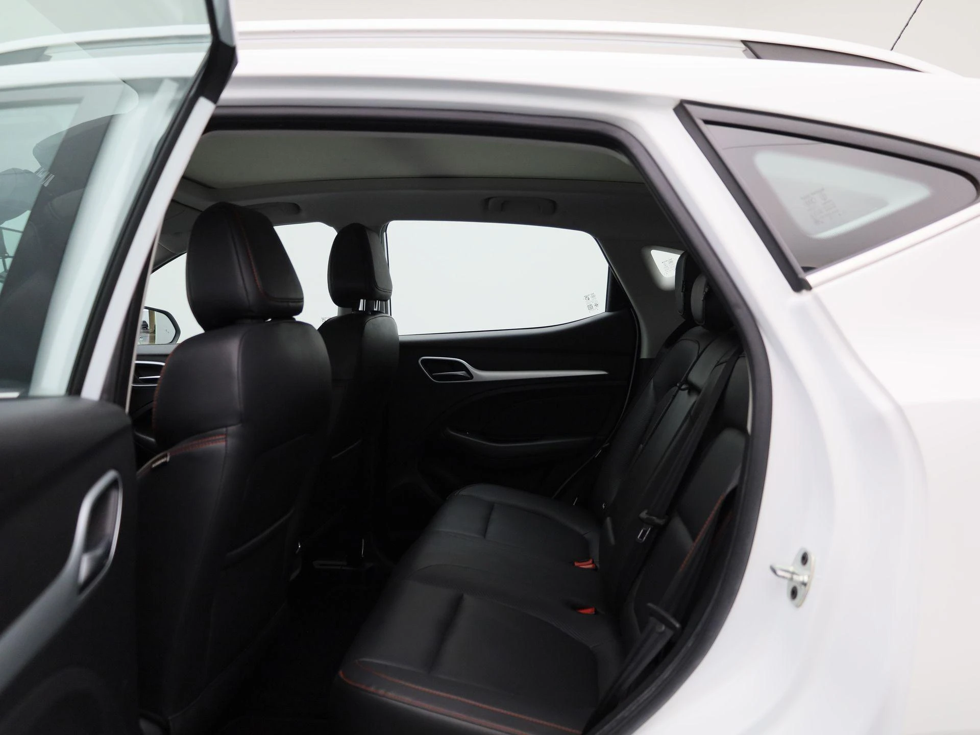 MG-ZS EV-image-10