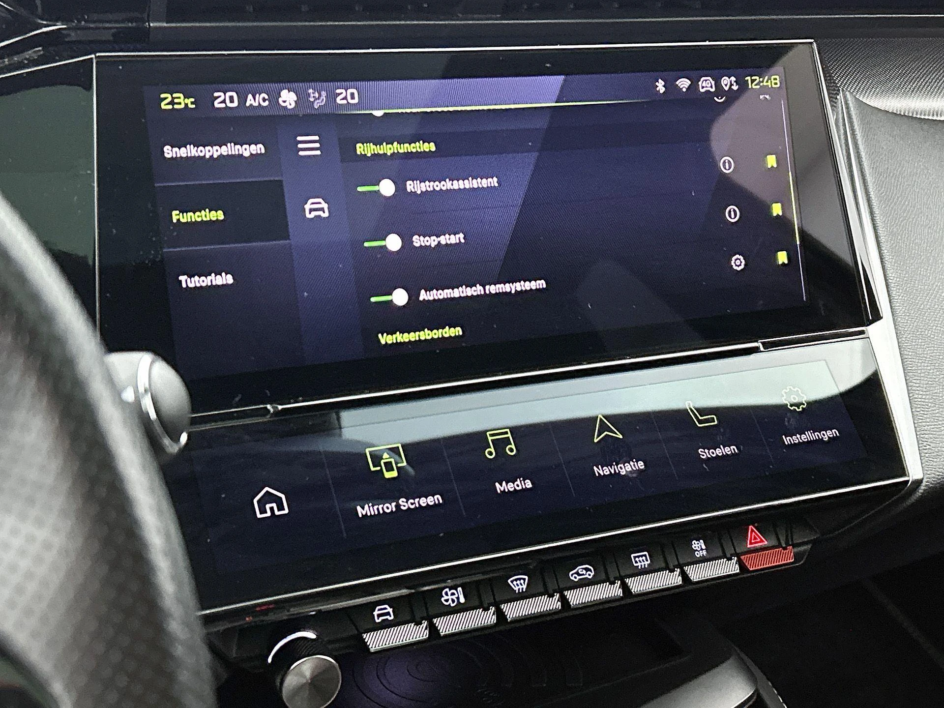 Peugeot-308-image-17
