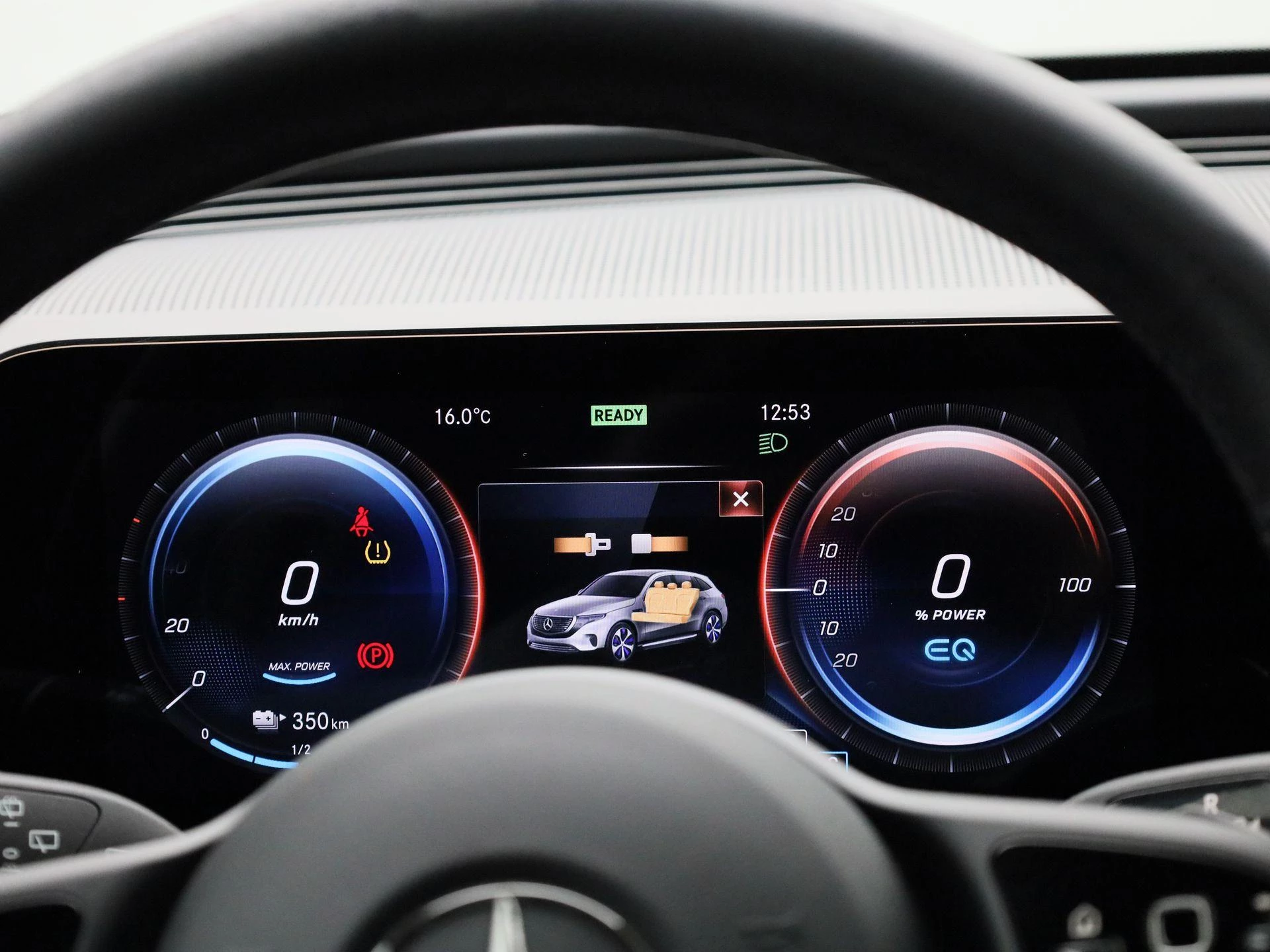Mercedes-Benz-EQC-image-9