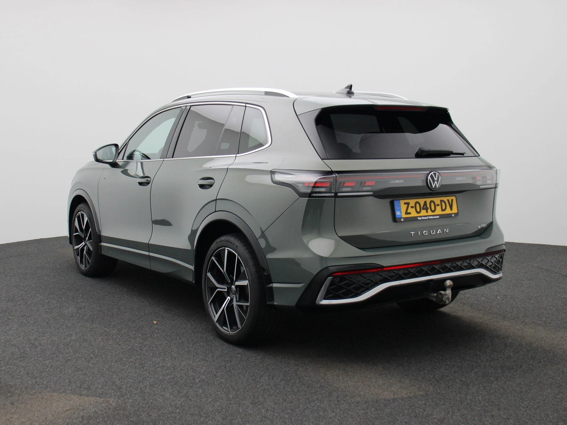 Volkswagen-Tiguan-image-1