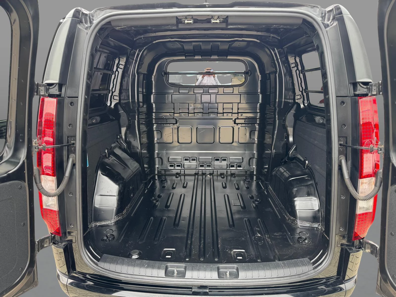 Hyundai Staria 2.2 CRDi 6ST 8AT Techno