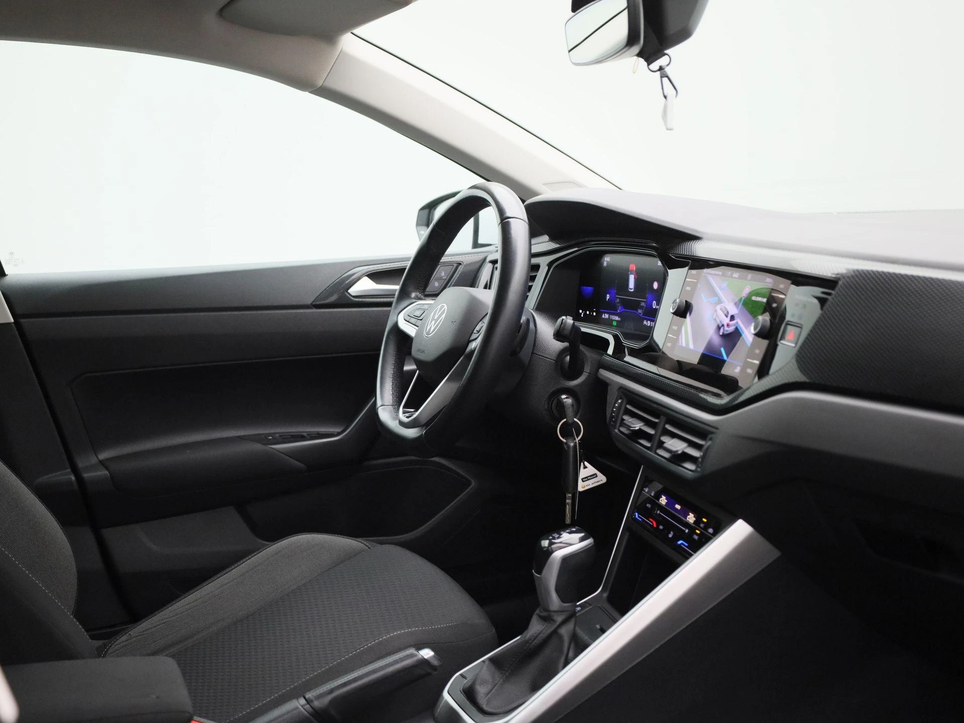 Volkswagen-Polo-image-32