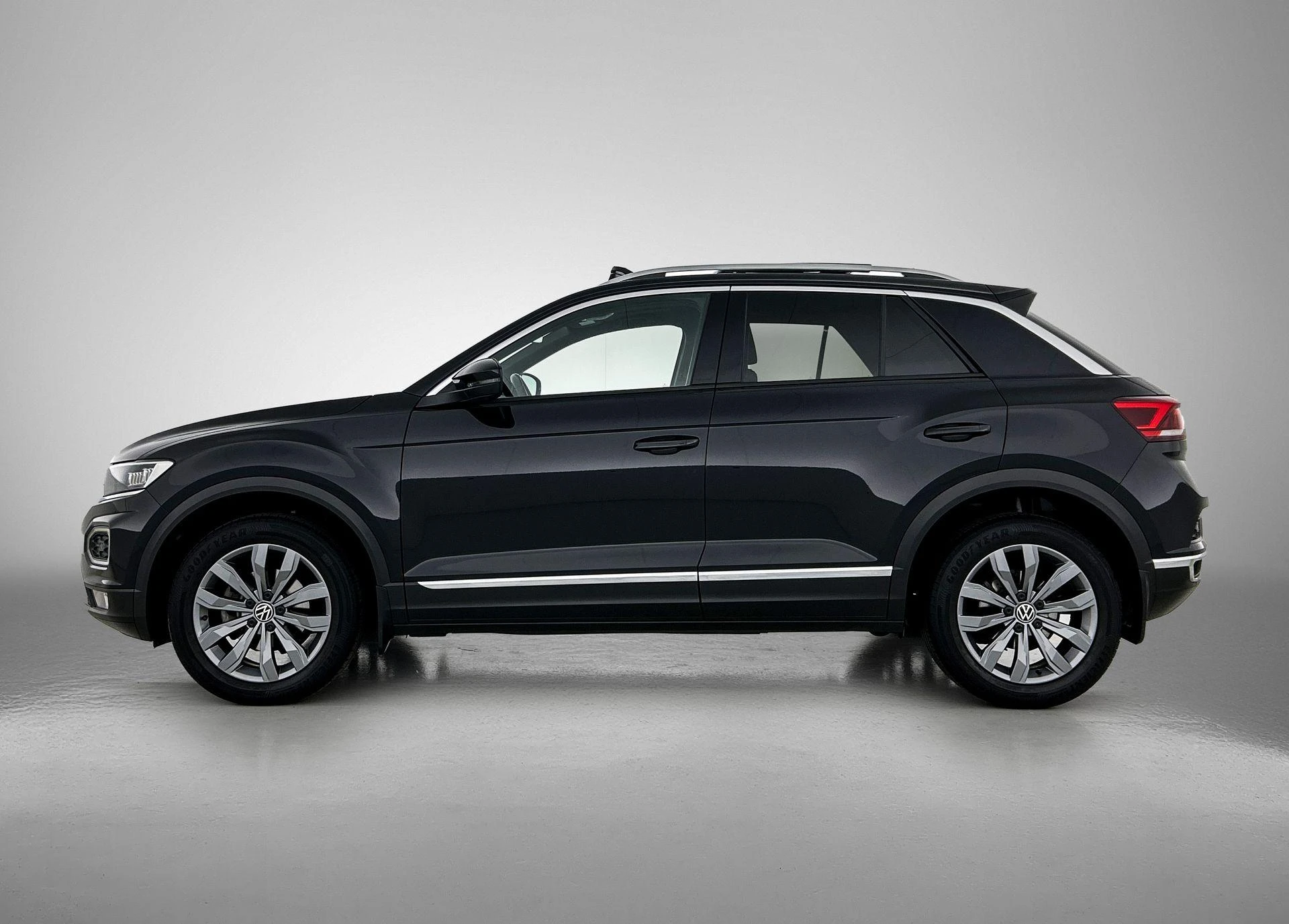 Volkswagen-T-Roc-image-1