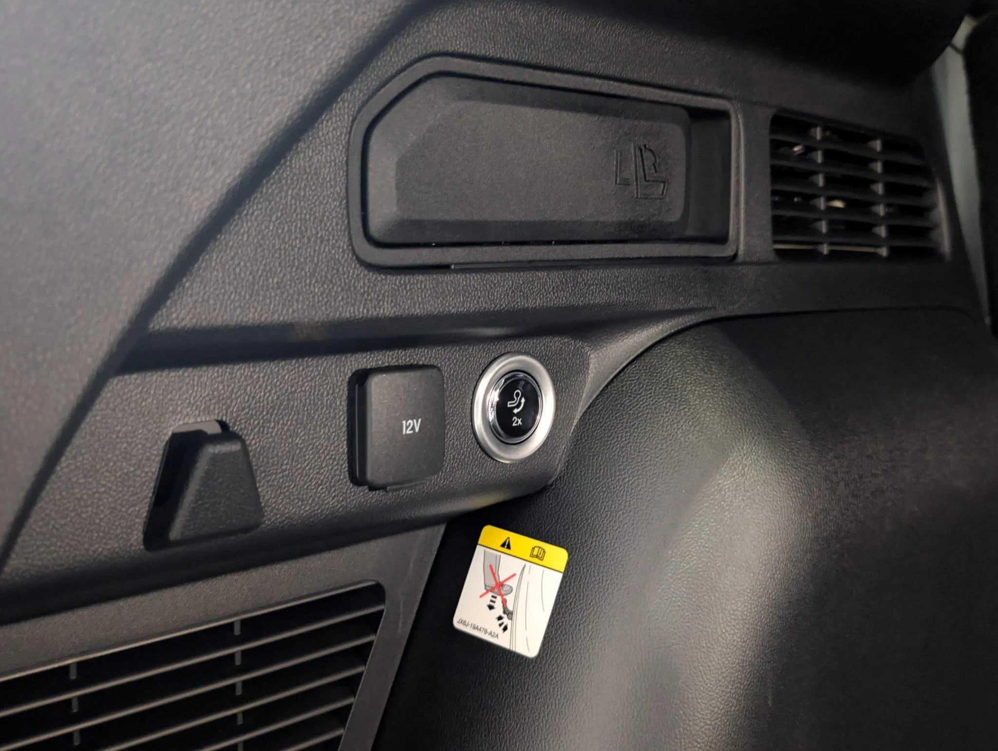 Ford-Kuga-image-19