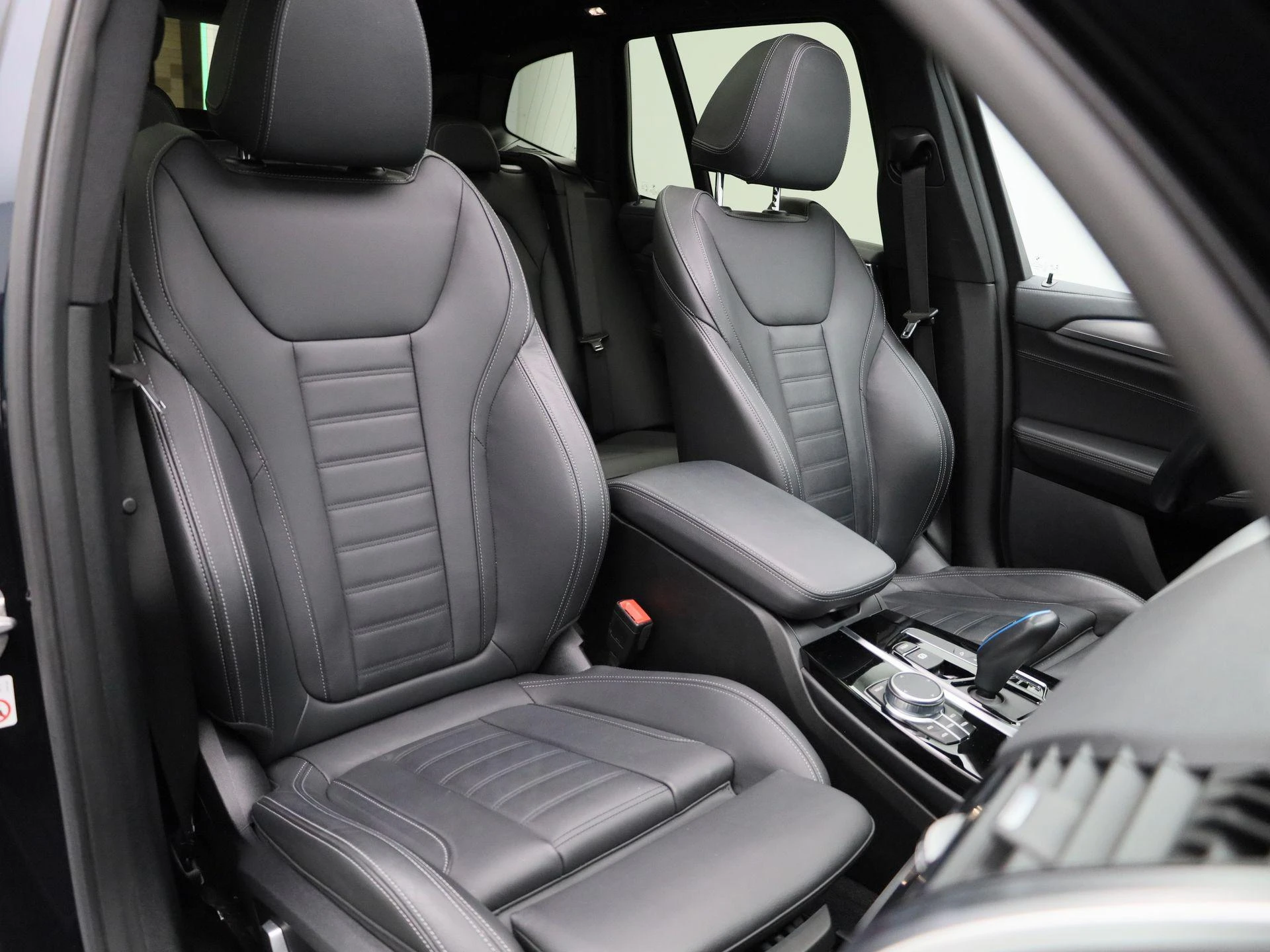 BMW-iX3-image-42