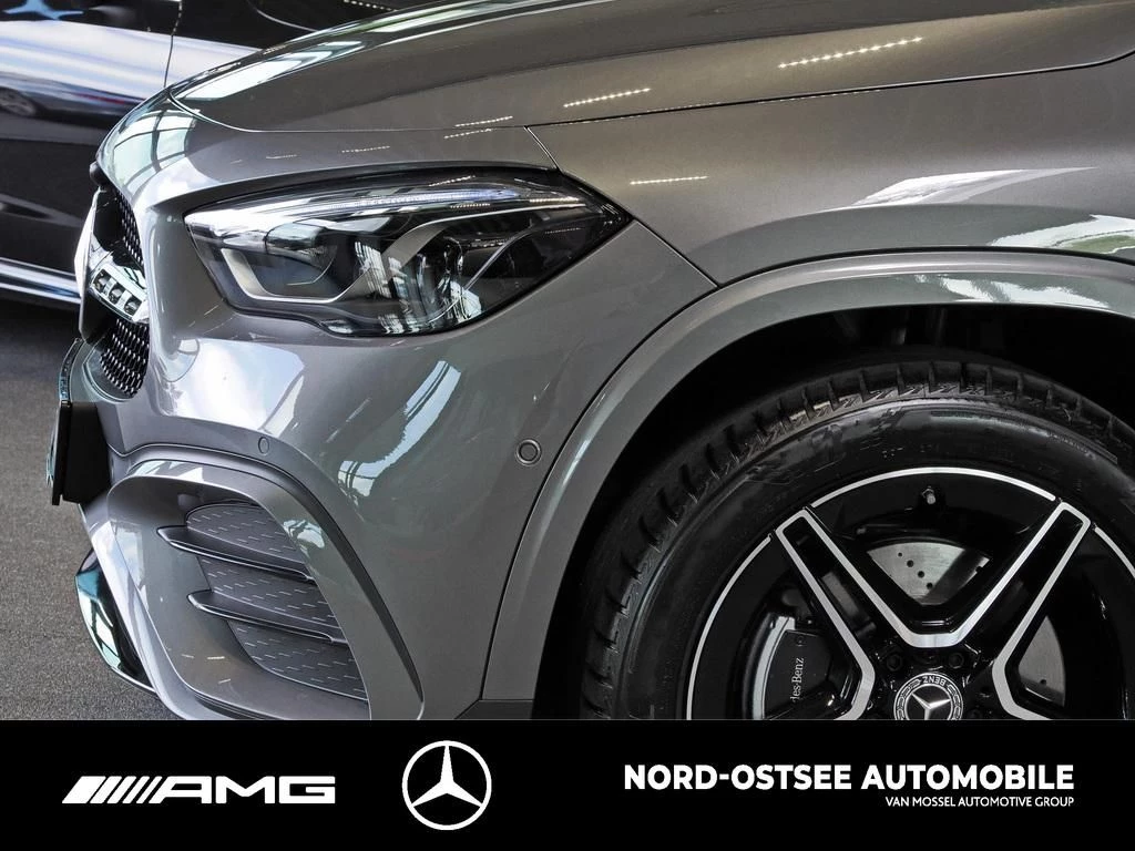 Mercedes-Benz GLA 180 AMG NIGHT PANO MULTIBEAM 19-ZOLL AMG Line