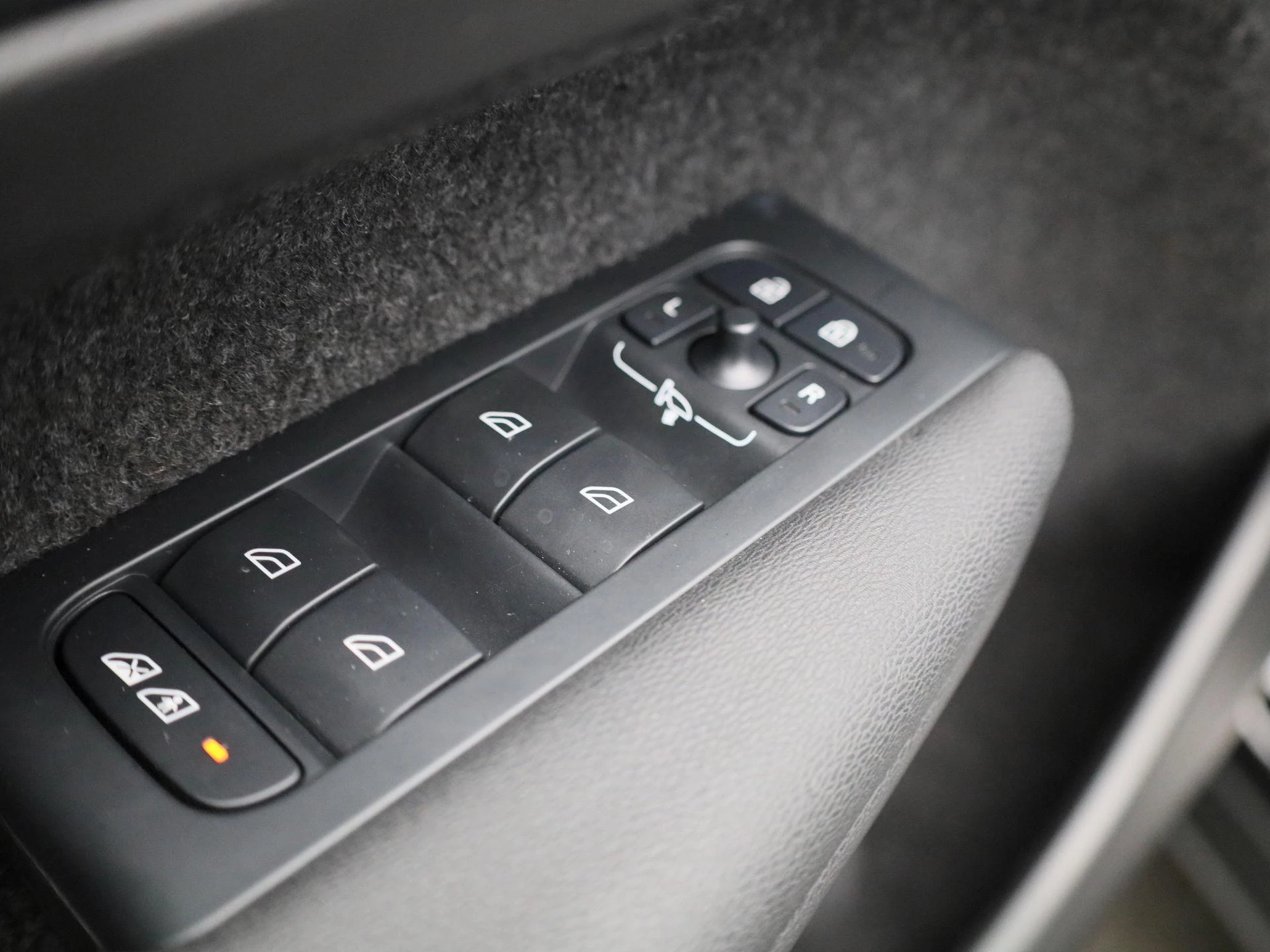 Volvo-XC40-image-26