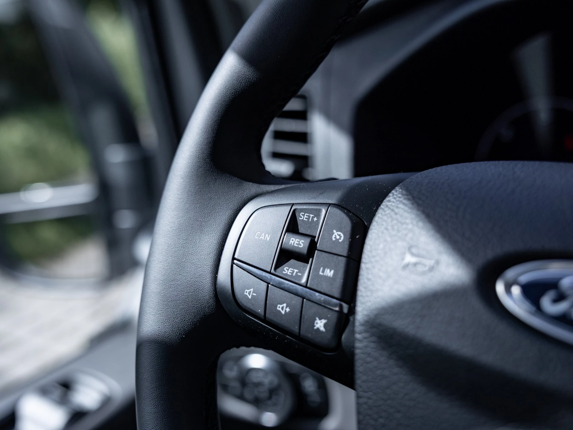 Ford-Transit-image-13