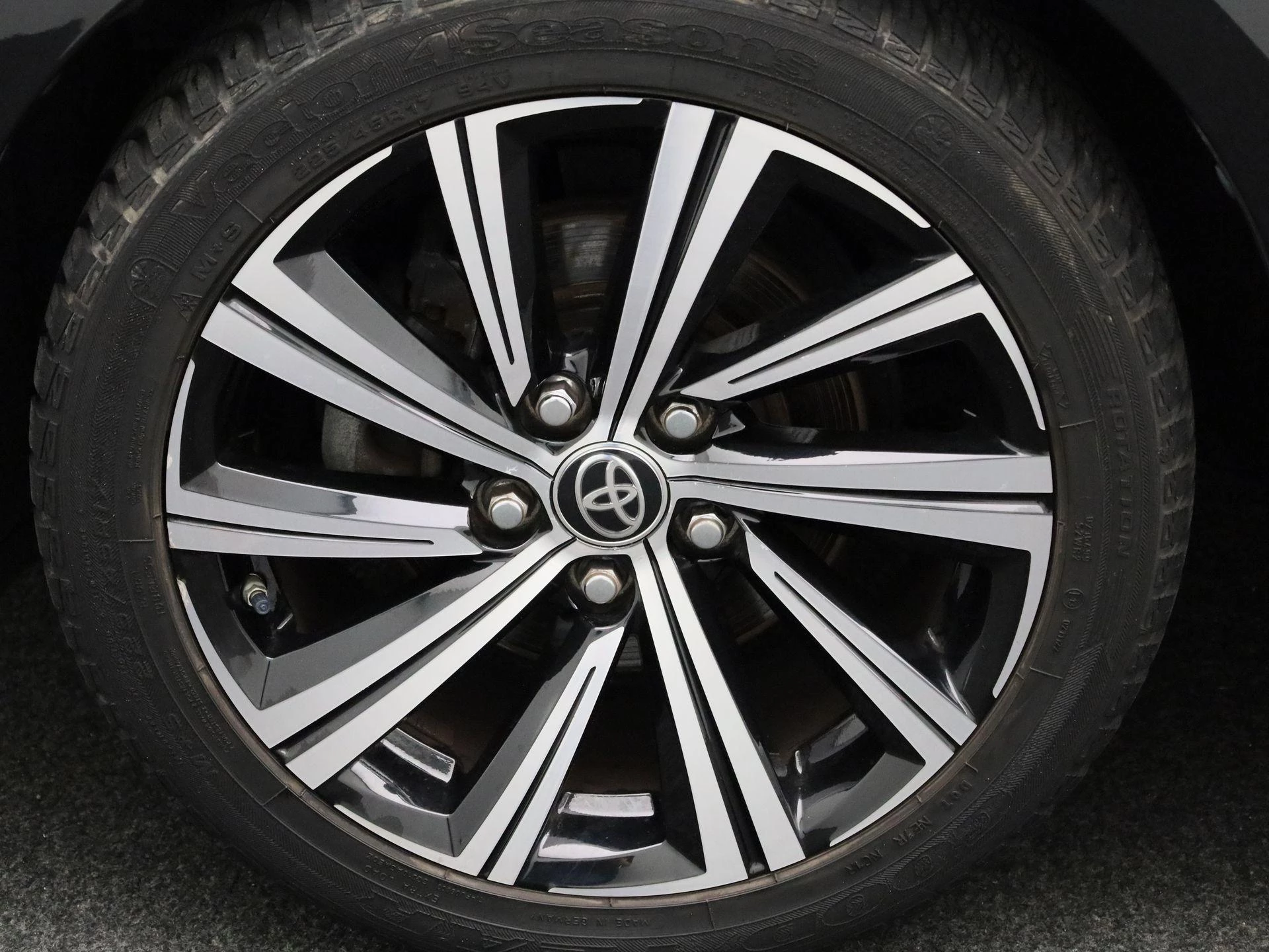 Toyota Corolla 1.8 Hybrid Business Plus