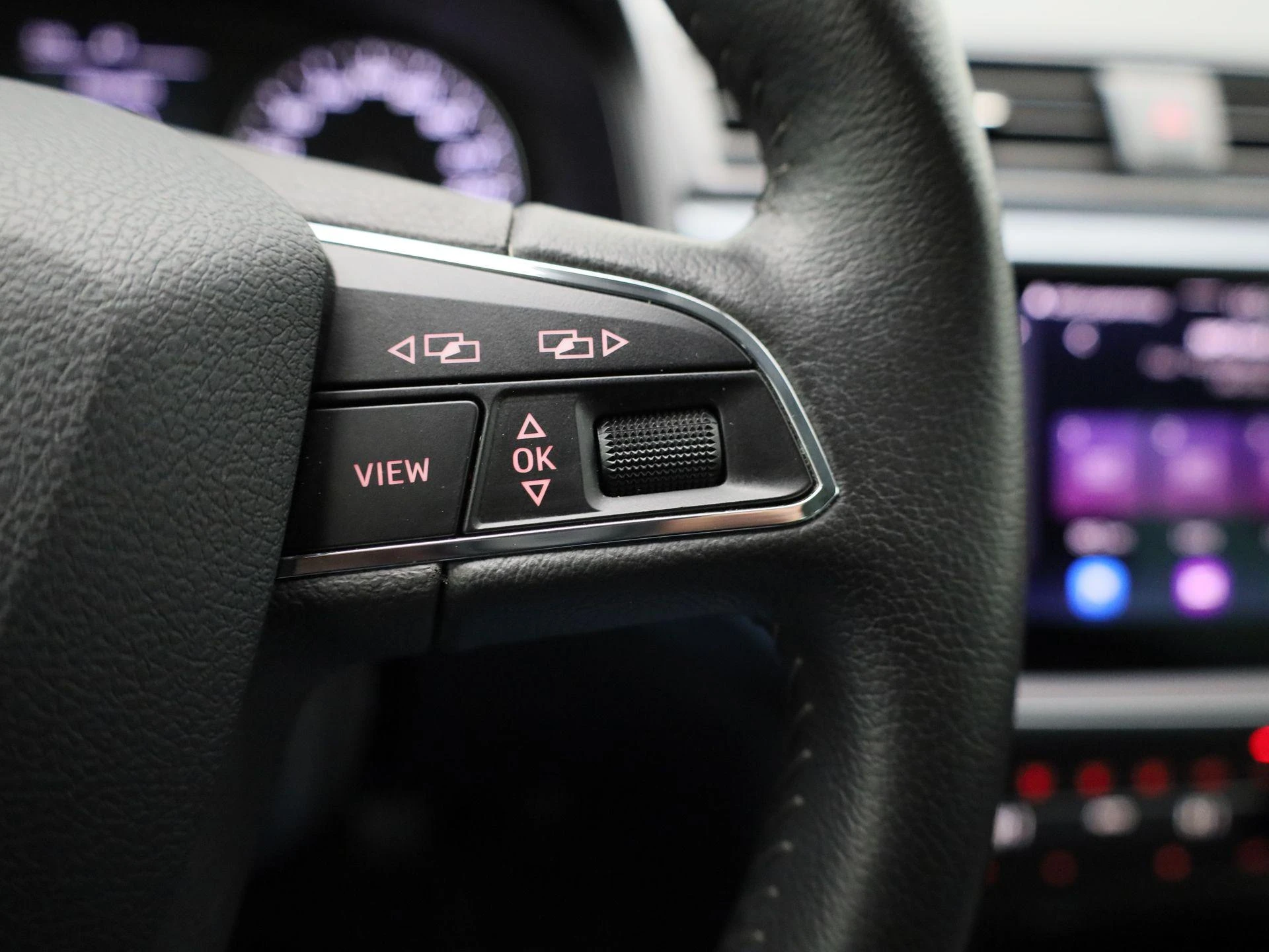 SEAT-Arona-image-14