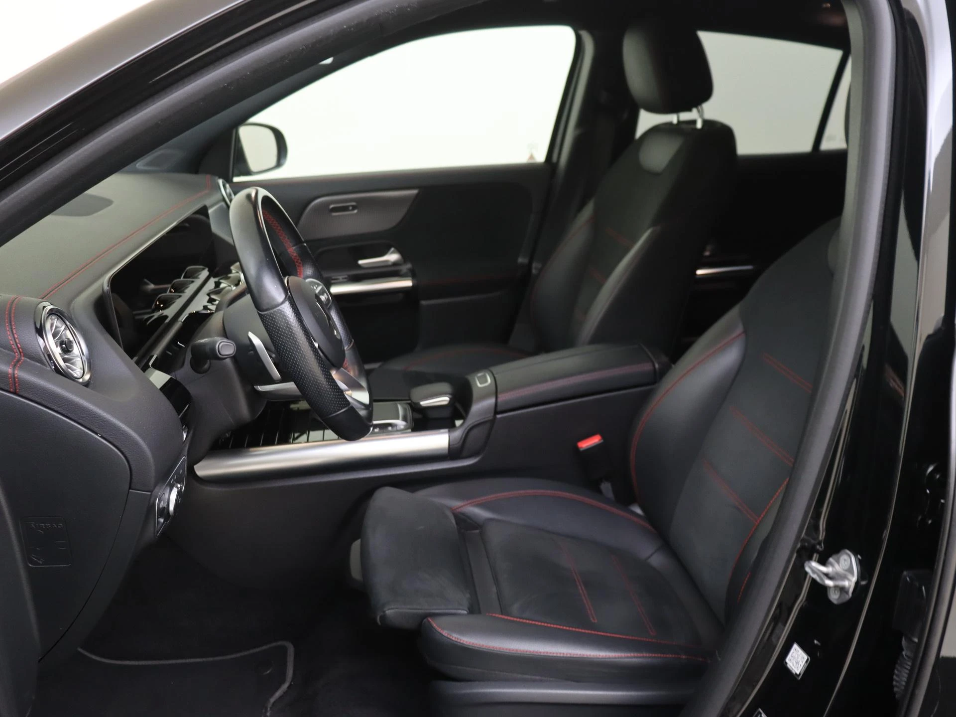 Mercedes-Benz EQA 350 4MATIC Edition 1 67 kWh
