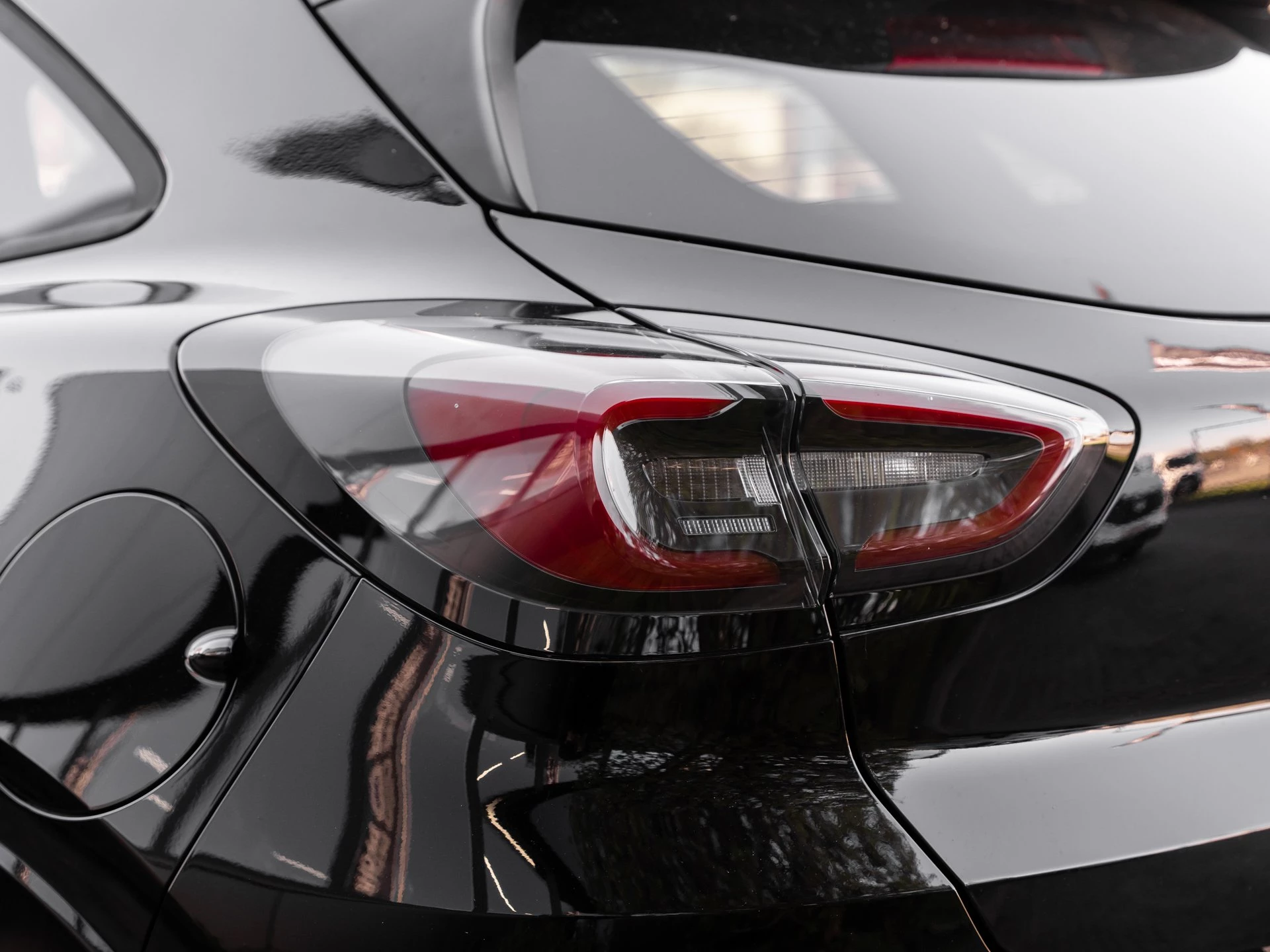 Ford Puma ST-Line 1.0 EcoBoost Hybrid 92kW Auto Sports Utility Vehicle. 5-türig MJ2026.25