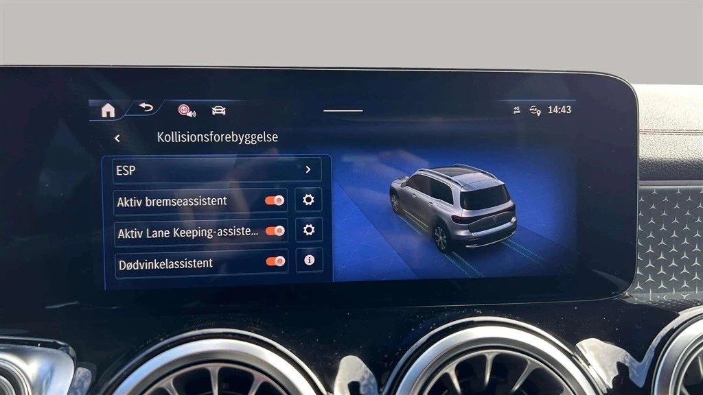 Mercedes-Benz-EQB-image-19