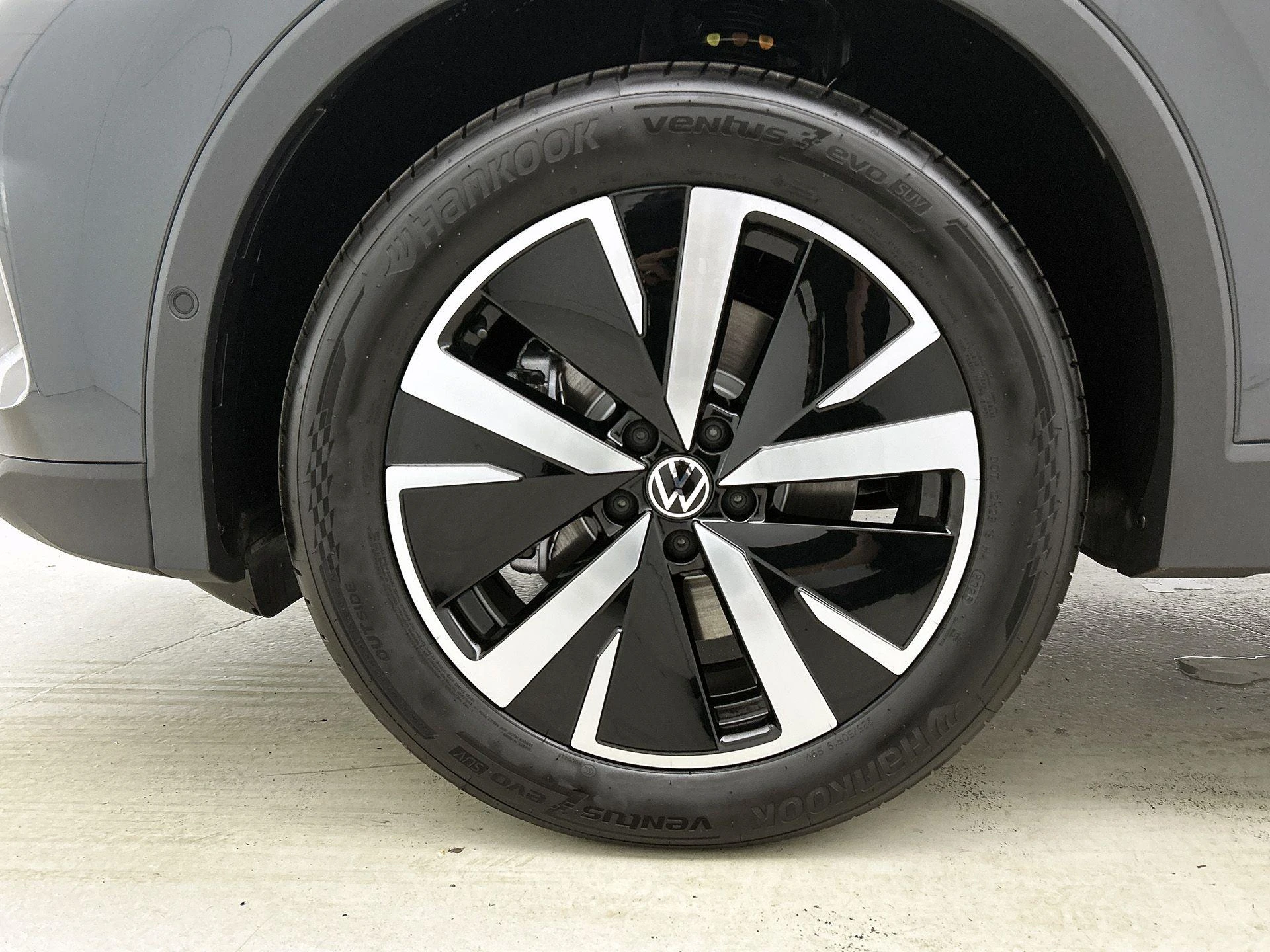 Volkswagen-Tiguan-image-46