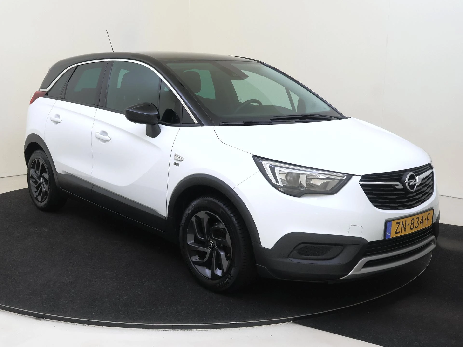 Opel-Crossland X-image-1